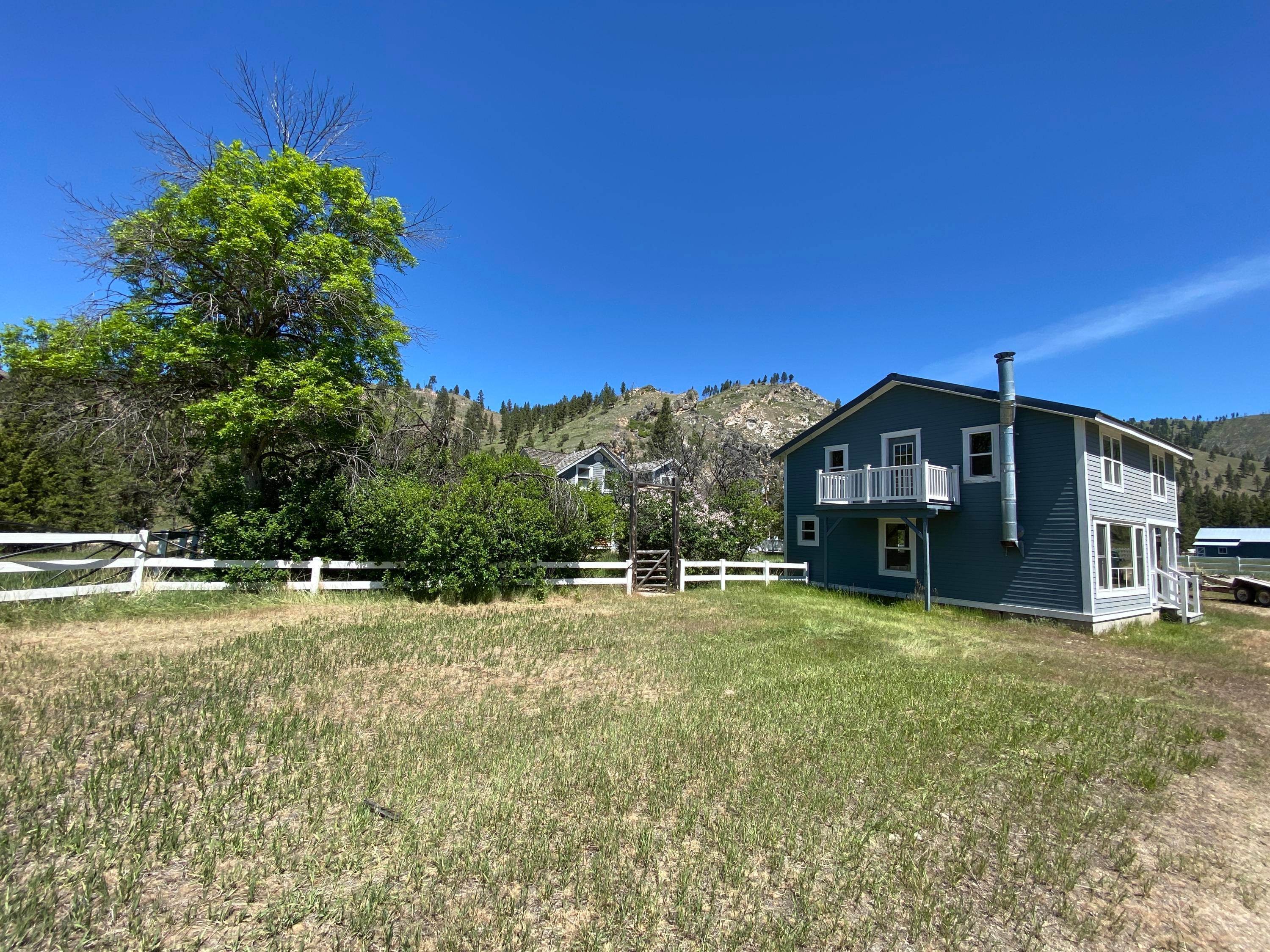 14. Single Family Homes for Sale at 5473 Us-93 Conner, Montana 59827 United States