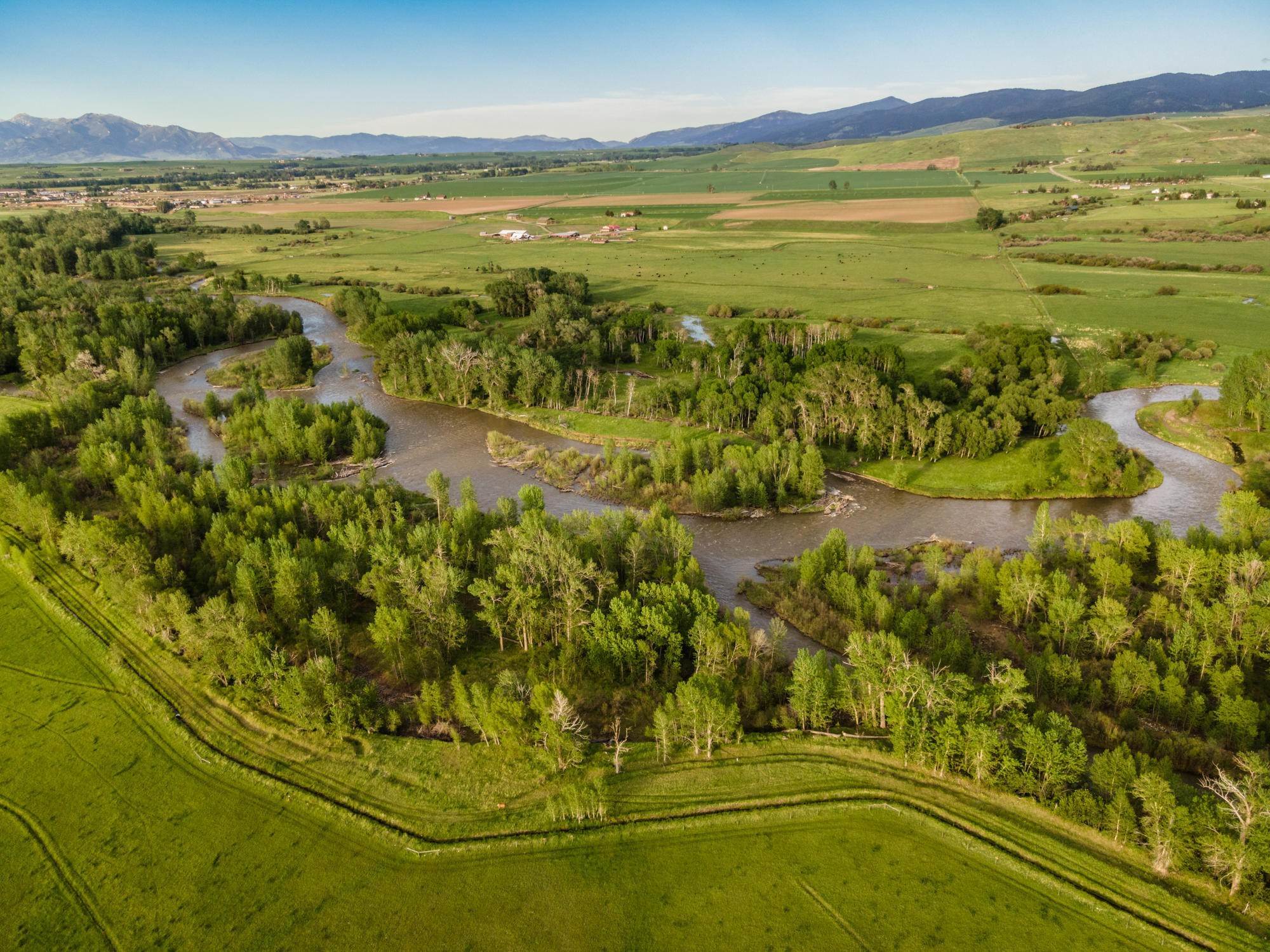 2. Single Family Homes for Sale at 2900 Gateway South Road Gallatin Gateway, Montana 59730 United States