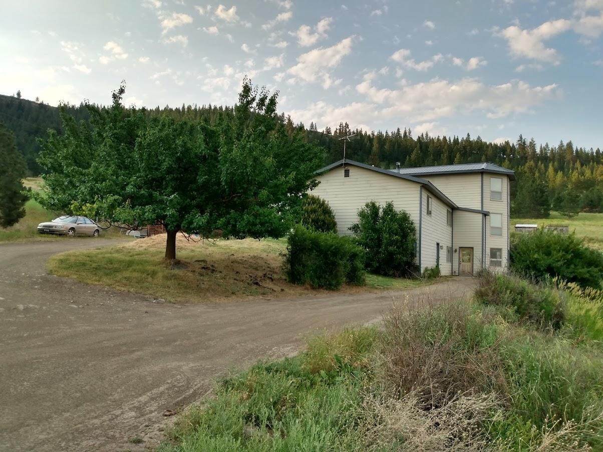 10. Single Family Homes for Sale at 20 Hackle Lane Plains, Montana 59859 United States