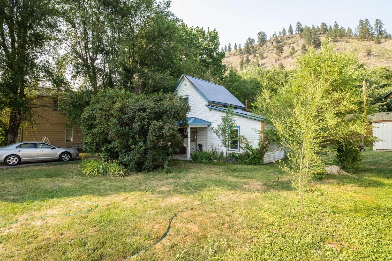 6. Single Family Homes for Sale at 82856 Us-93, Ravalli, Montana 59863 United States