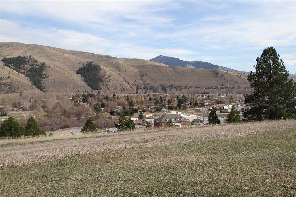 9. Single Family Homes for Sale at Lot 1 Pitch Pine Court Lolo, Montana 59847 United States