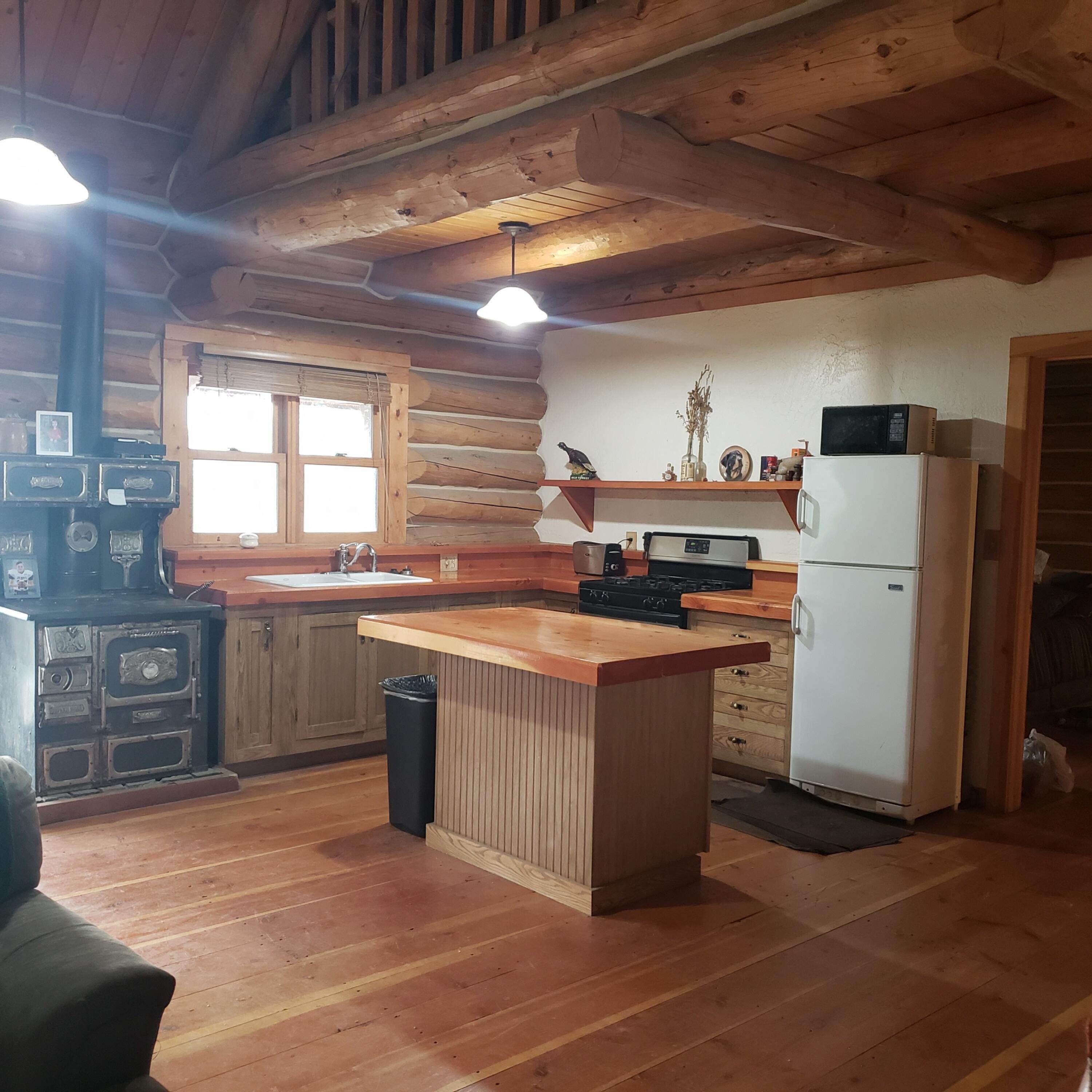 5. Single Family Homes for Sale at 6958 Brock Creek Road, Garrison, Montana 59731 United States