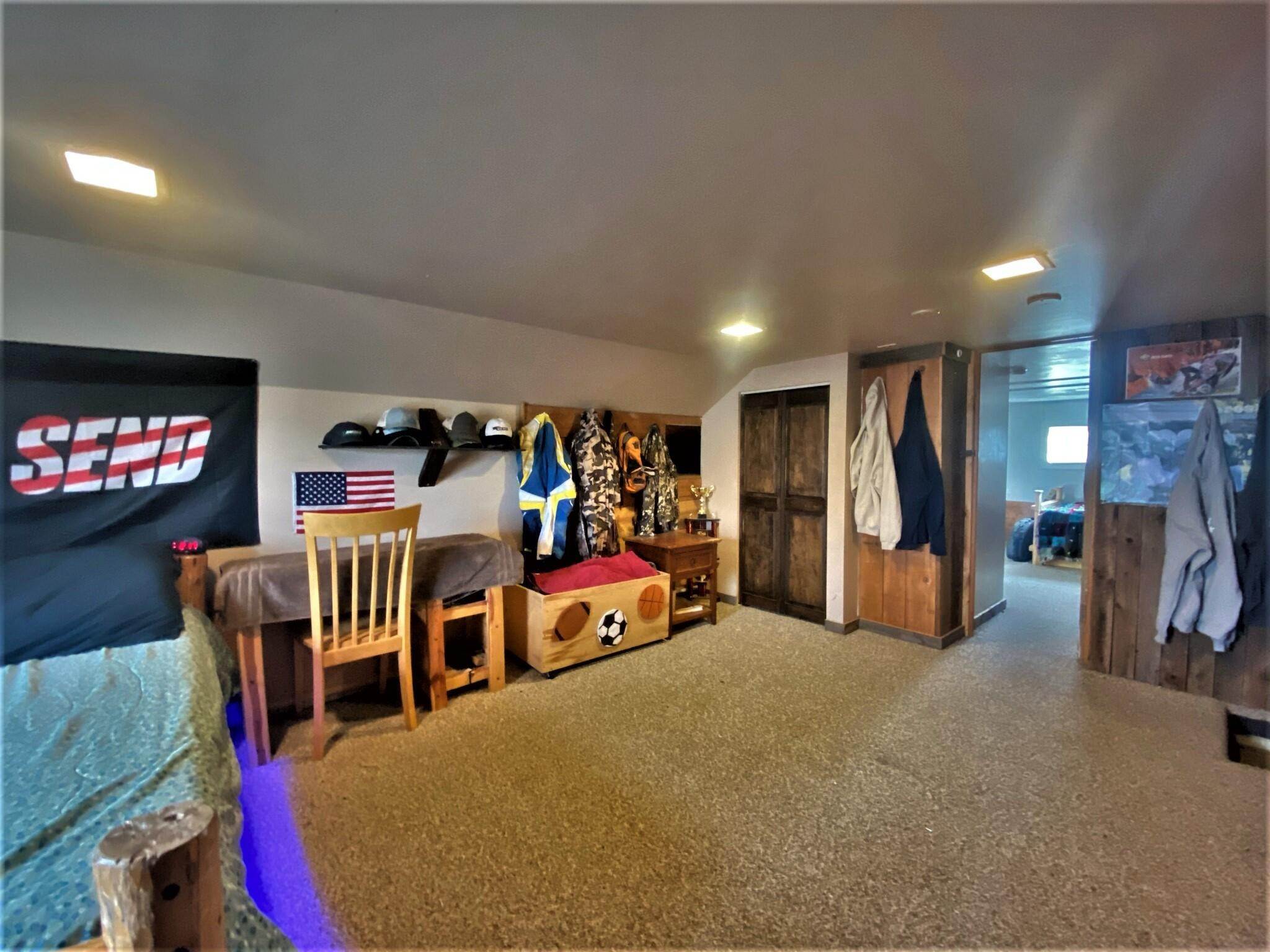 19. Single Family Homes for Sale at 4015 Green Meadow Drive Helena, Montana 59602 United States