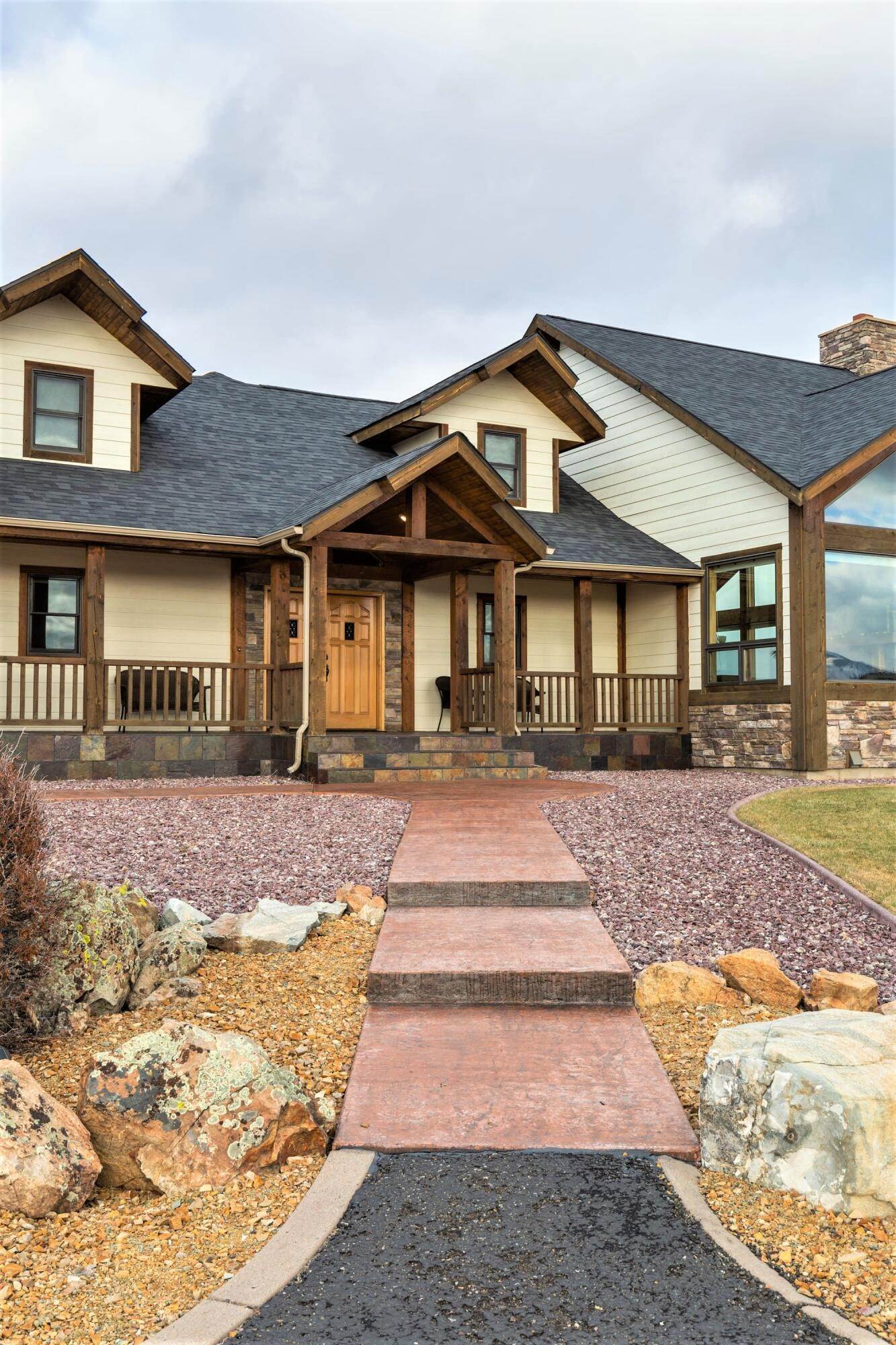 5. Single Family Homes for Sale at 9 Moonlight Ridge Road Clancy, Montana 59634 United States