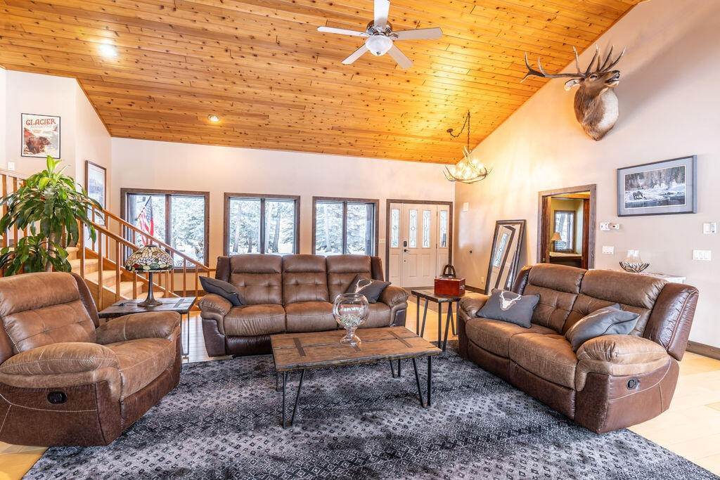 14. Single Family Homes for Sale at 309 Trumble Creek Trail Kalispell, Montana 59901 United States