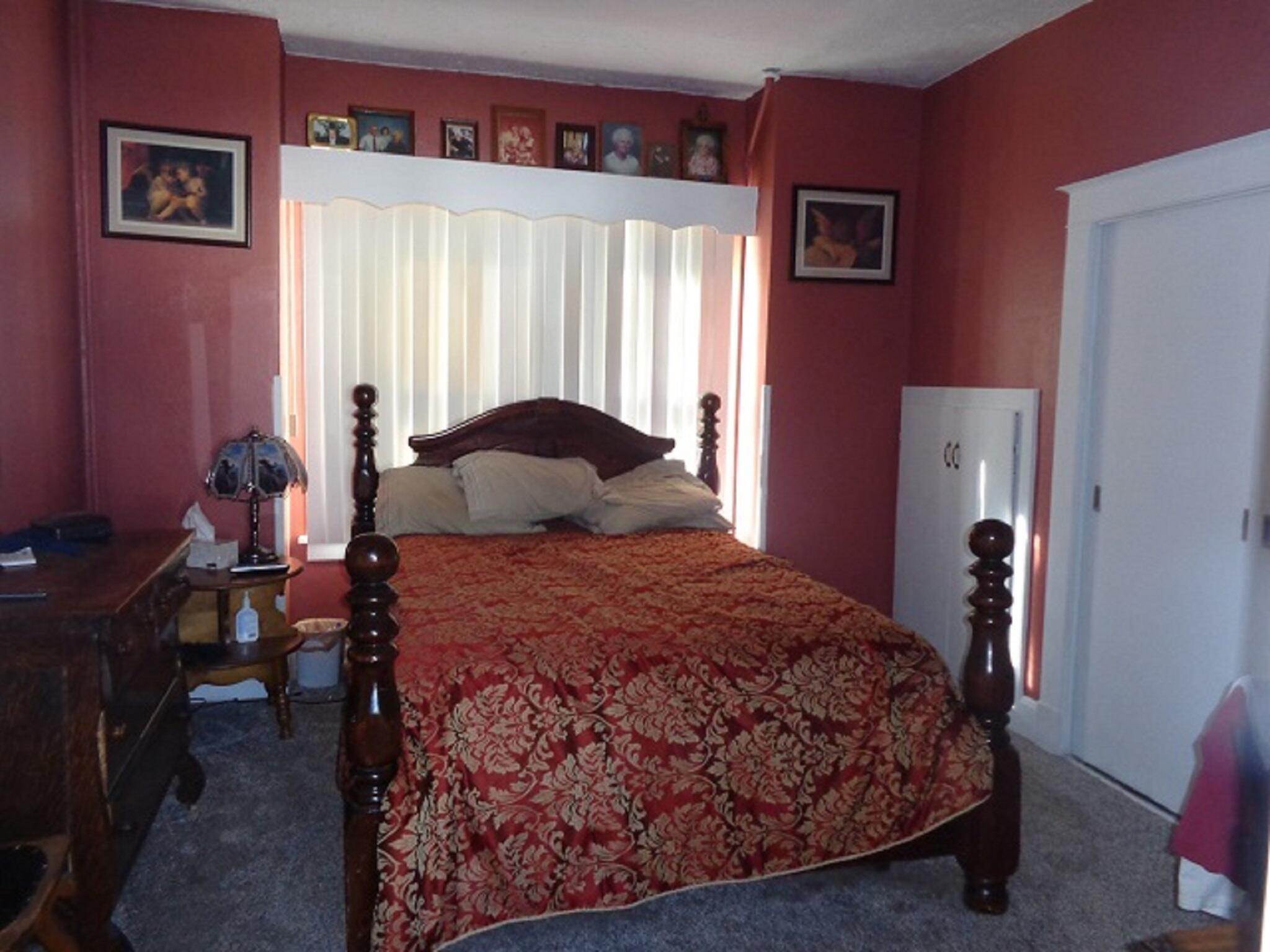 14. Single Family Homes for Sale at 701 Chestnut Street, Anaconda, Montana 59711 United States