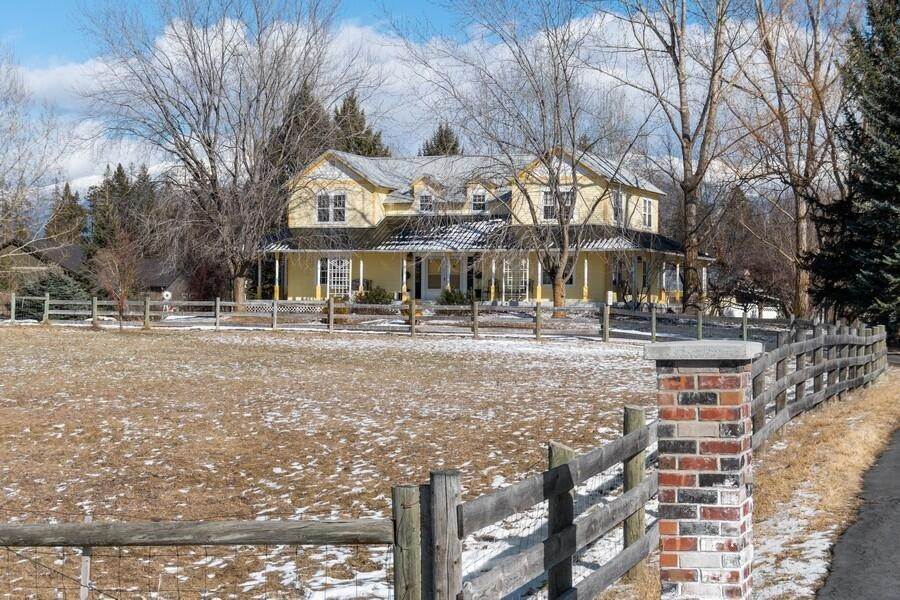 6. Single Family Homes for Sale at 17 Ann Marie Lane, Kalispell, Montana 59901 United States