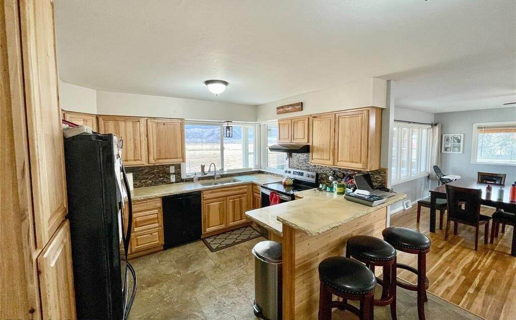 4. Single Family Homes for Sale at 842 Mt Highway 55, Whitehall, Montana 59759 United States