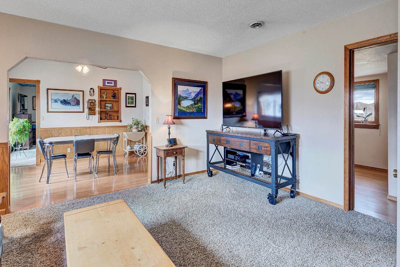 20. Single Family Homes for Sale at 1059-1079 Trails End Road, Helena, Montana 59602 United States