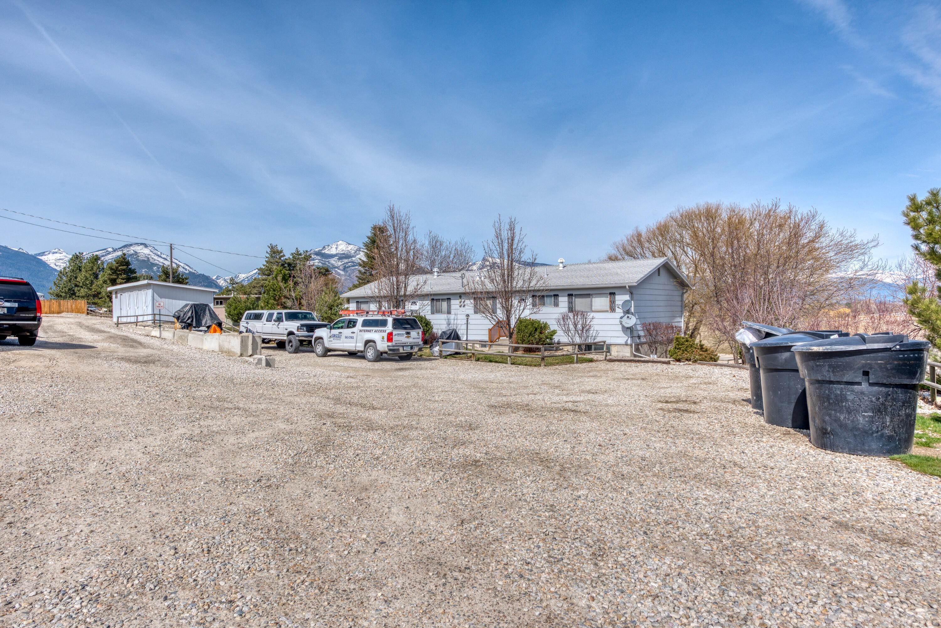 16. Multi-Family Homes for Sale at 215-233 Mockingbird Hill, Hamilton, Montana 59840 United States