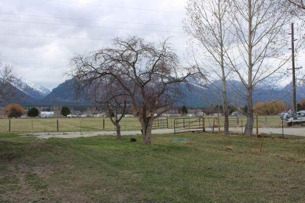 20. Single Family Homes for Sale at 779 Grantsdale Road, Hamilton, Montana 59840 United States