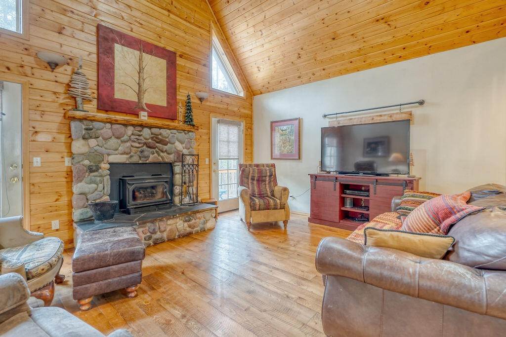 10. Single Family Homes for Sale at 30 Bass Lake Court, Kalispell, Montana 59901 United States