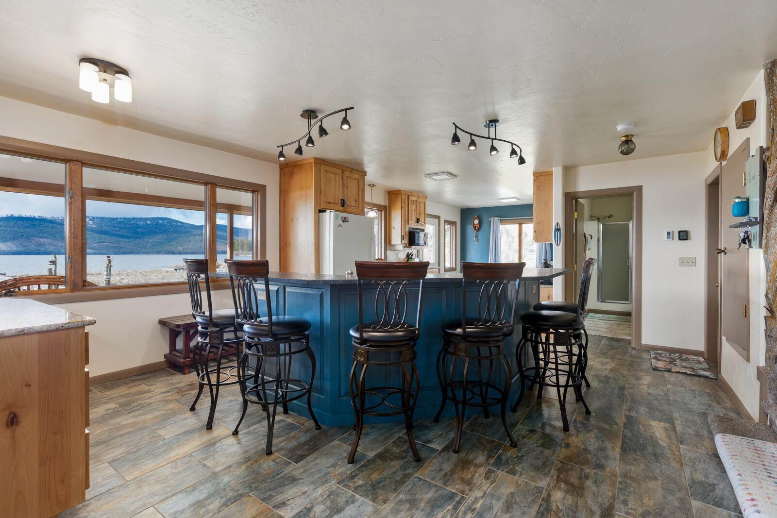 12. Single Family Homes for Sale at 52263 Lake Mary Ronan Road, Proctor, Montana 59929 United States