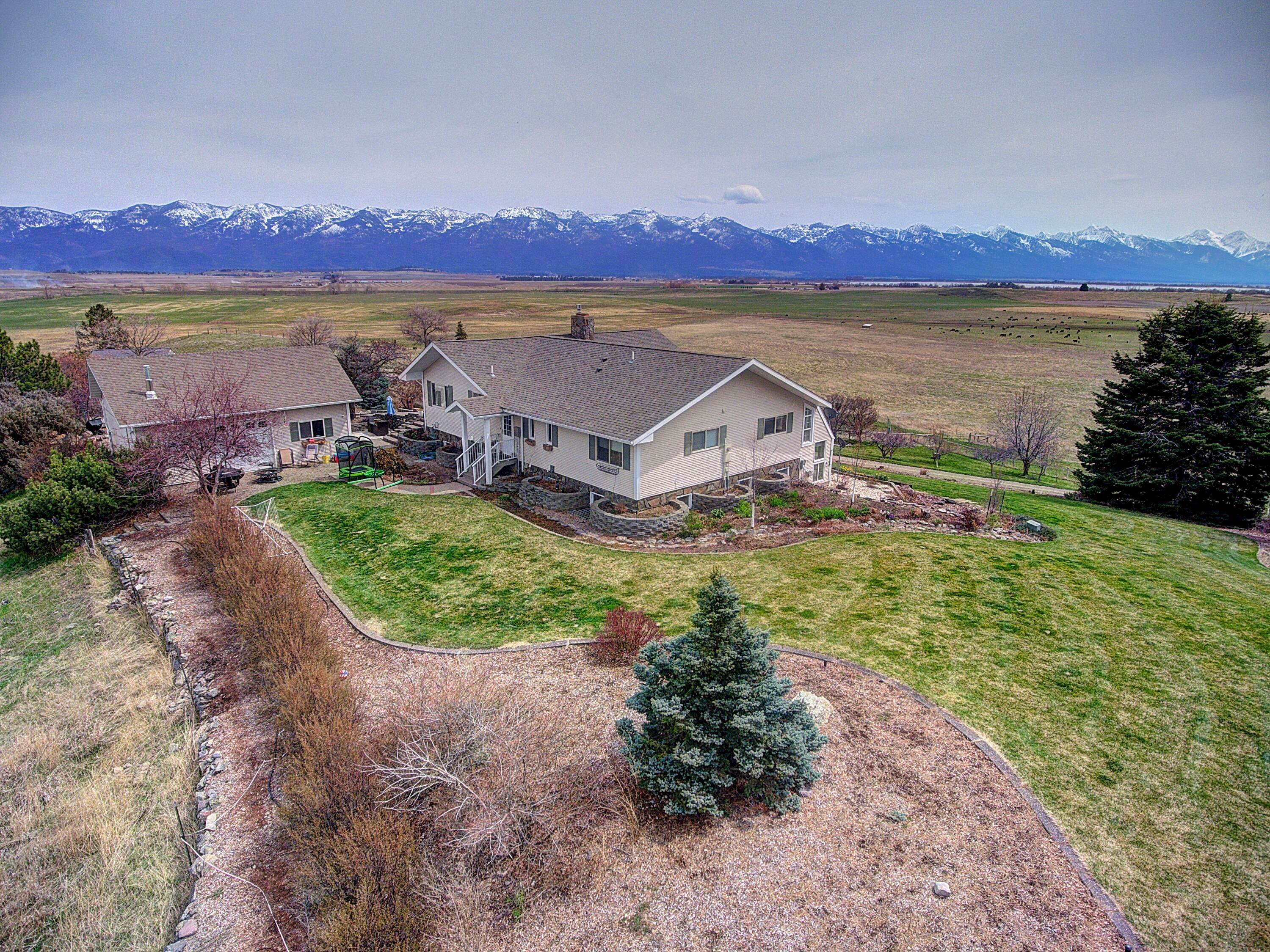 7. Single Family Homes for Sale at 39314 Suncrest Lane, Polson, Montana 59860 United States