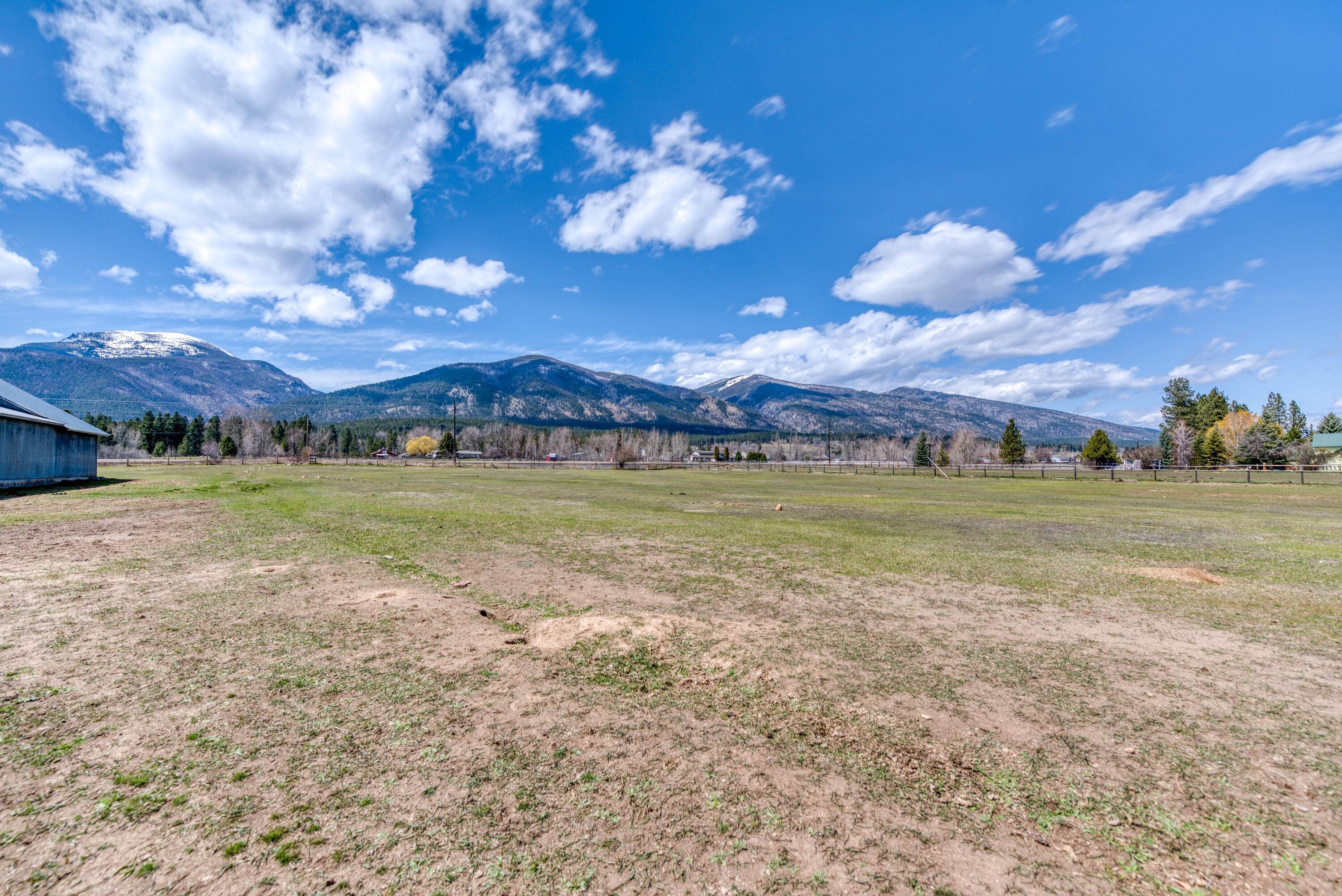 12. Single Family Homes for Sale at 5175 Koch Lane, Florence, Montana 59833 United States
