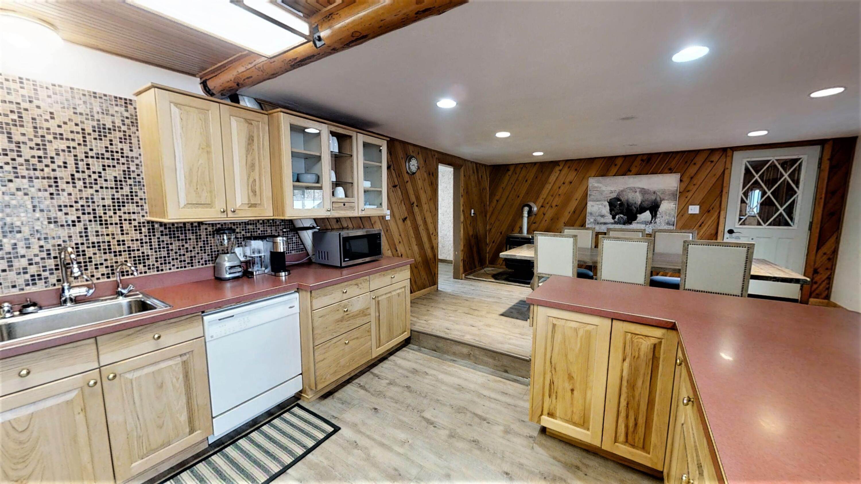 18. Single Family Homes for Sale at 338 Glen Park Road, Eureka, Montana 59917 United States