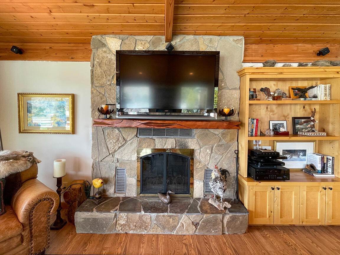 8. Single Family Homes for Sale at 4217 Eagle Canyon Drive, Cascade, Montana 59421 United States