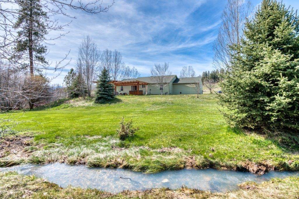 20. Single Family Homes for Sale at 675 Dry Gulch Road, Stevensville, Montana 59870 United States