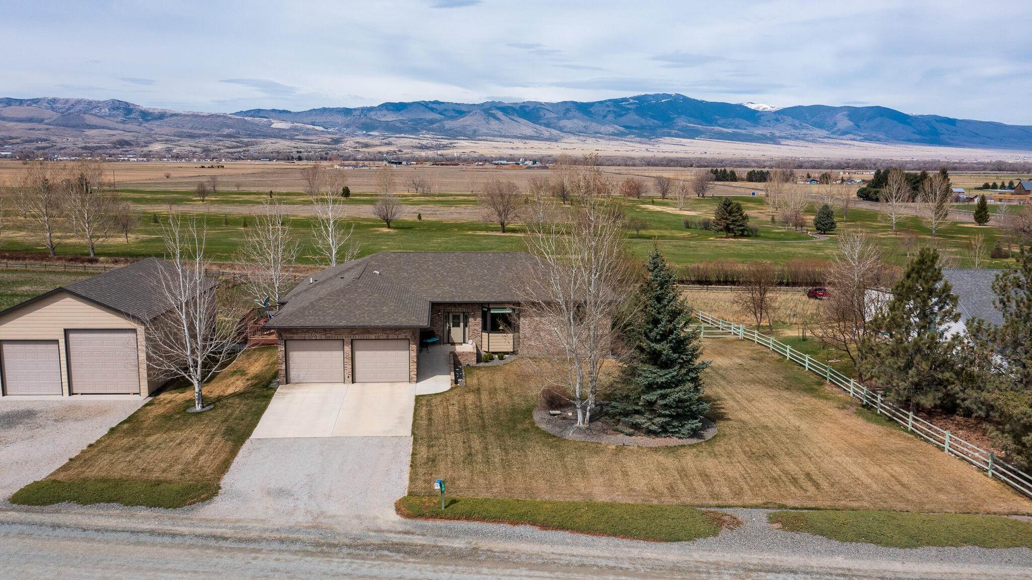 6. Single Family Homes for Sale at 10 Sautter Lane, Townsend, Montana 59644 United States