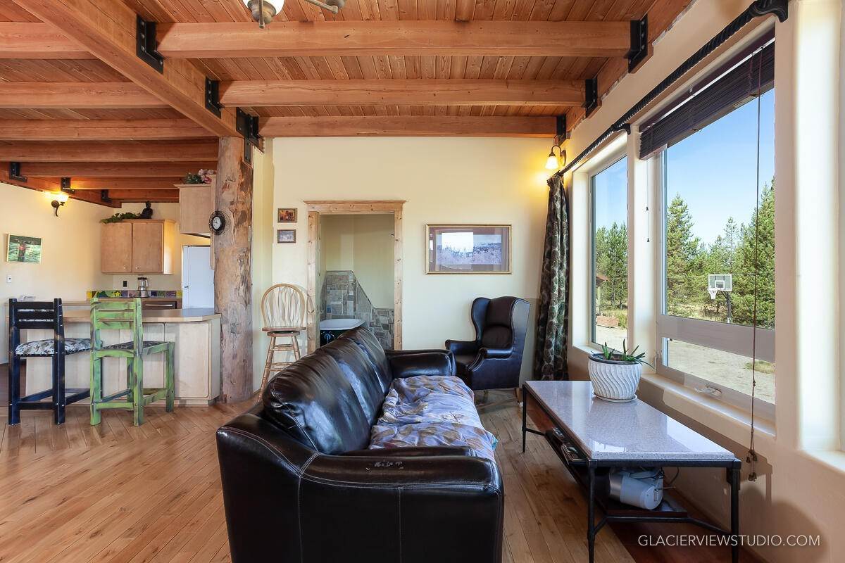 17. Single Family Homes for Sale at 620 Glacier Drive, Polebridge, Montana 59928 United States