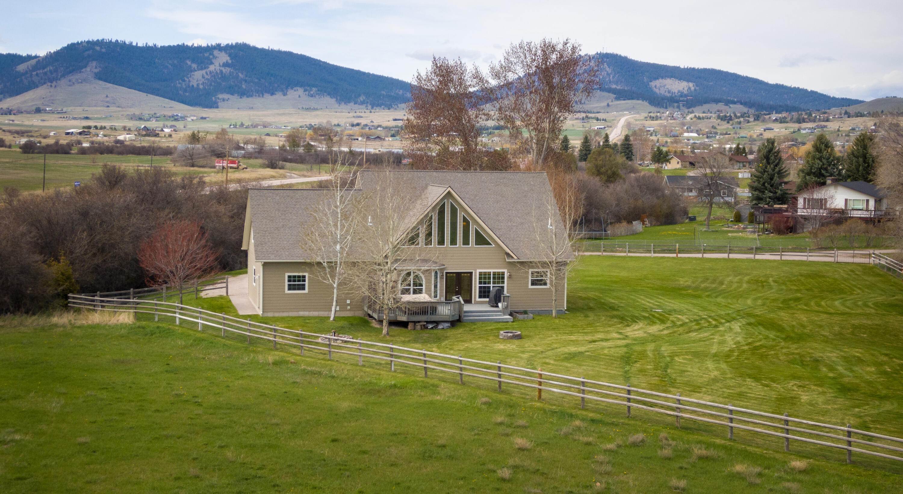 4. Single Family Homes for Sale at 39882 Briarwood Circle, Polson, Montana 59860 United States