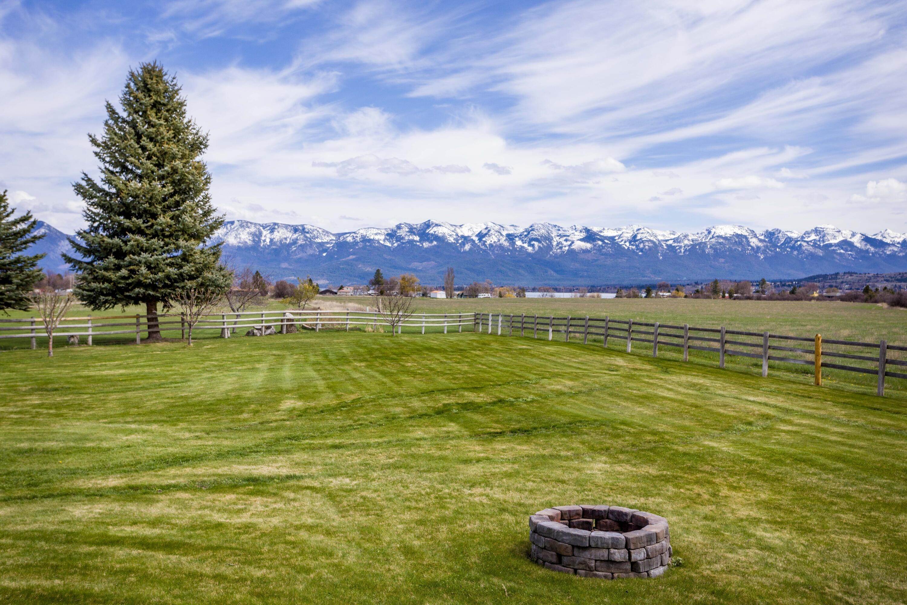 15. Single Family Homes for Sale at 39882 Briarwood Circle, Polson, Montana 59860 United States