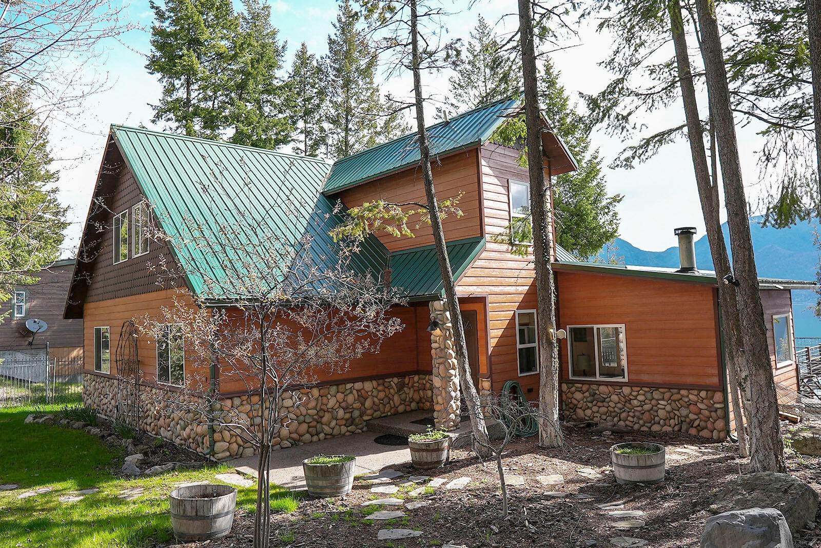 11. Single Family Homes for Sale at 29034 Finley Point Lane, Polson, Montana 59860 United States