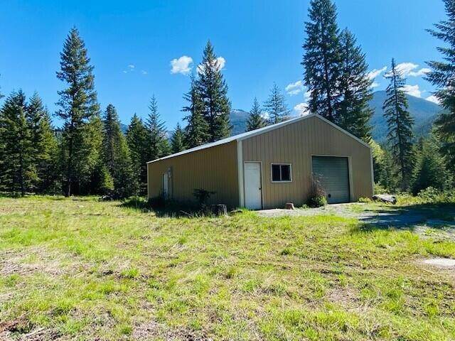 14. Single Family Homes for Sale at 760 Hamoaka Drive, Troy, Montana 59935 United States