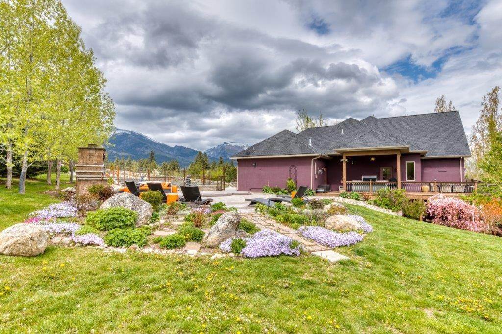 9. Single Family Homes for Sale at 129 Freedom Road, Hamilton, Montana 59840 United States