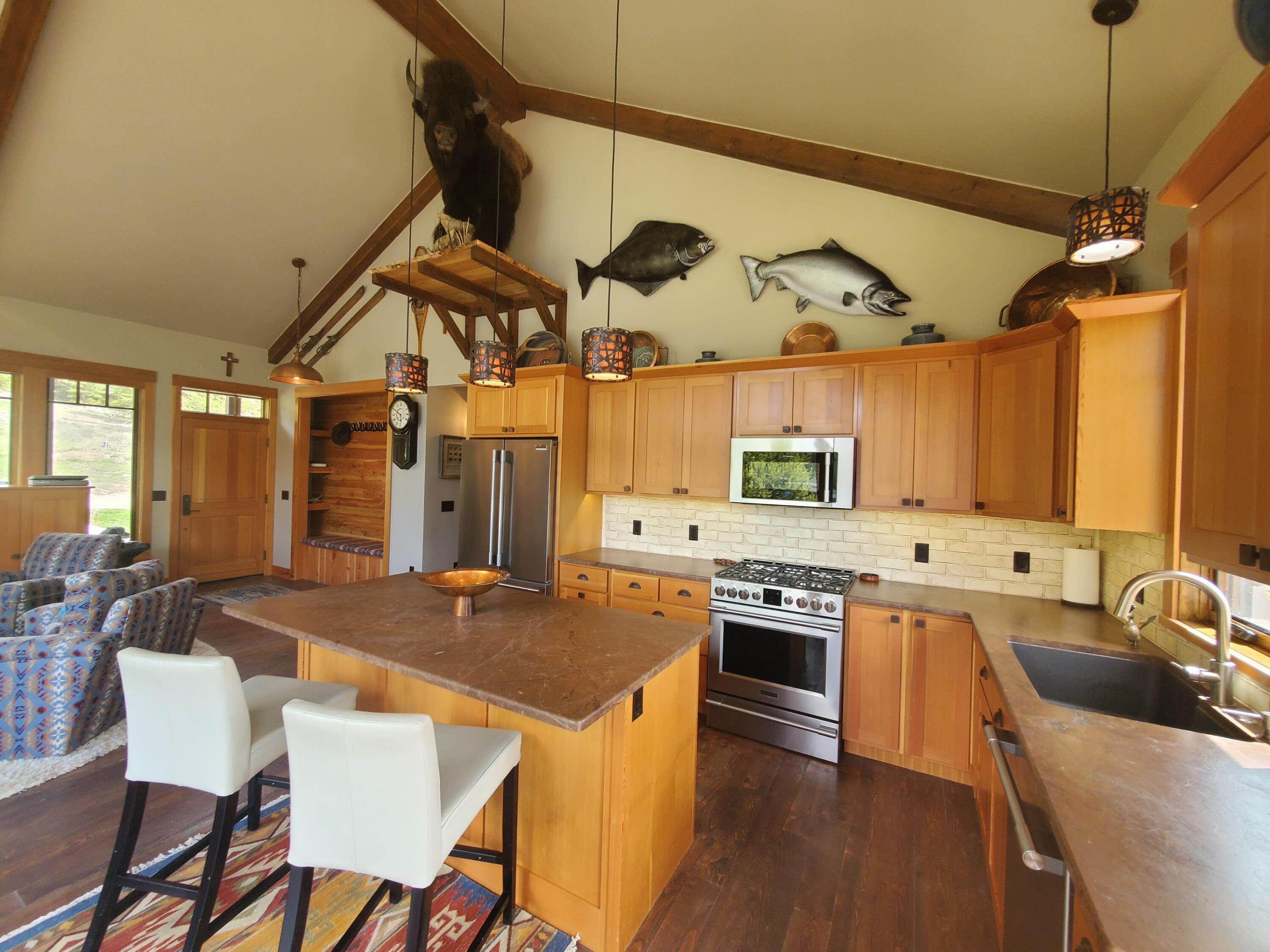 20. Single Family Homes for Sale at 11 Shoreline Trail, Philipsburg, Montana 59858 United States