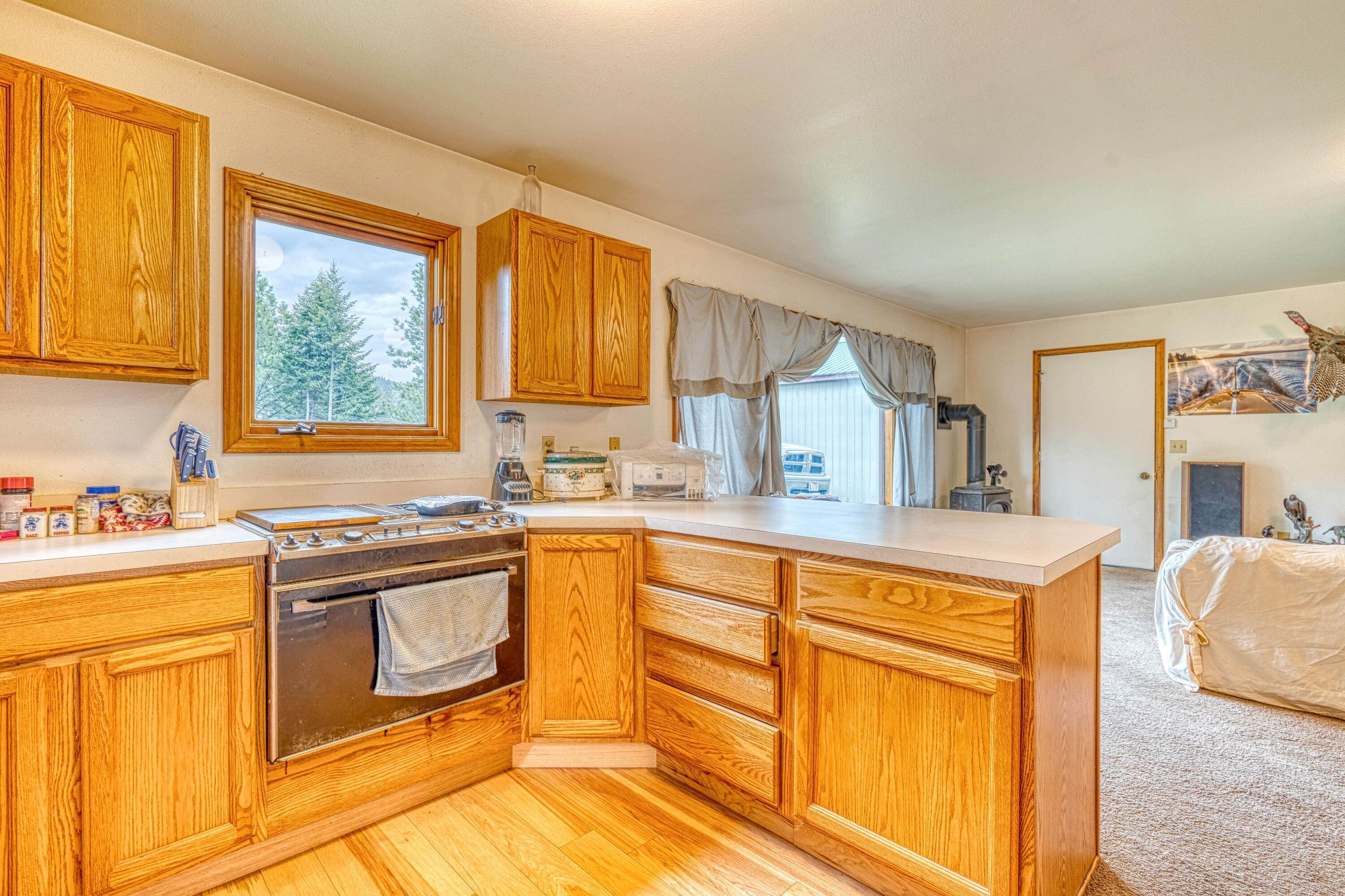 4. Single Family Homes for Sale at 33298 Bellmore Lane, Bigfork, Montana 59911 United States