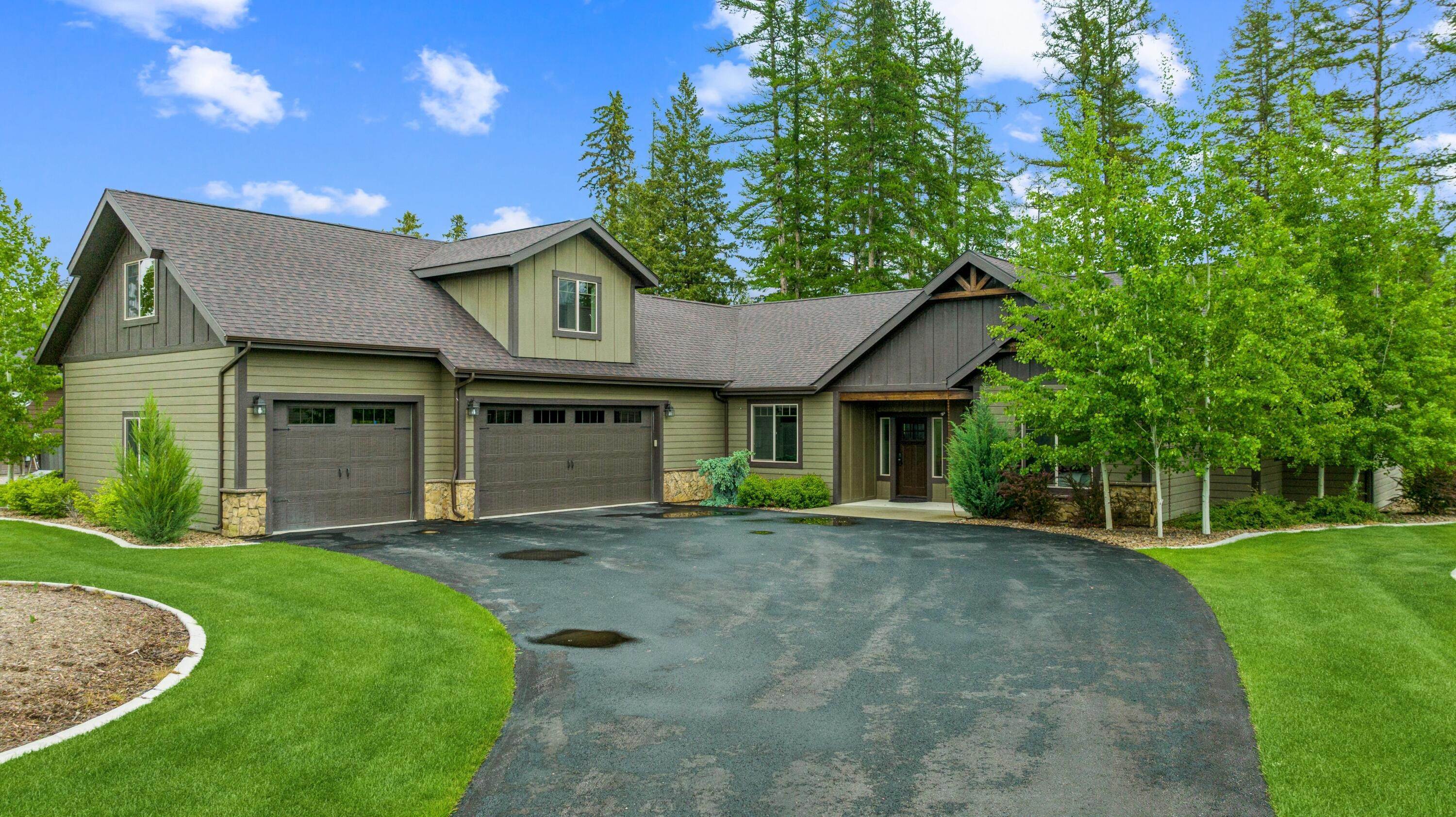 2. Single Family Homes for Sale at 300 Whispering Meadows Trail, Kalispell, Montana 59901 United States