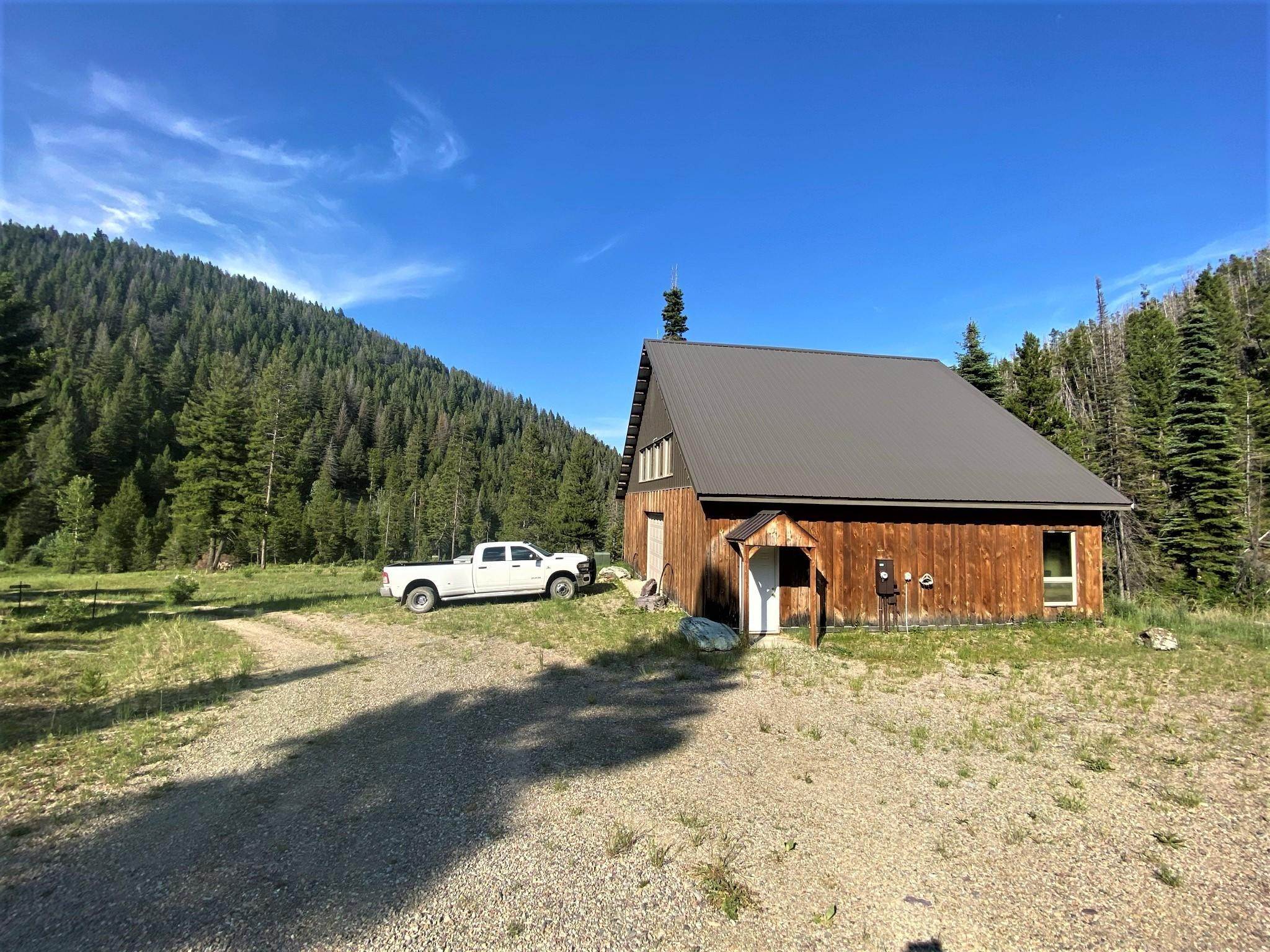 7. Single Family Homes for Sale at 12311 Stemple Pass Road, Lincoln, Montana 59639 United States