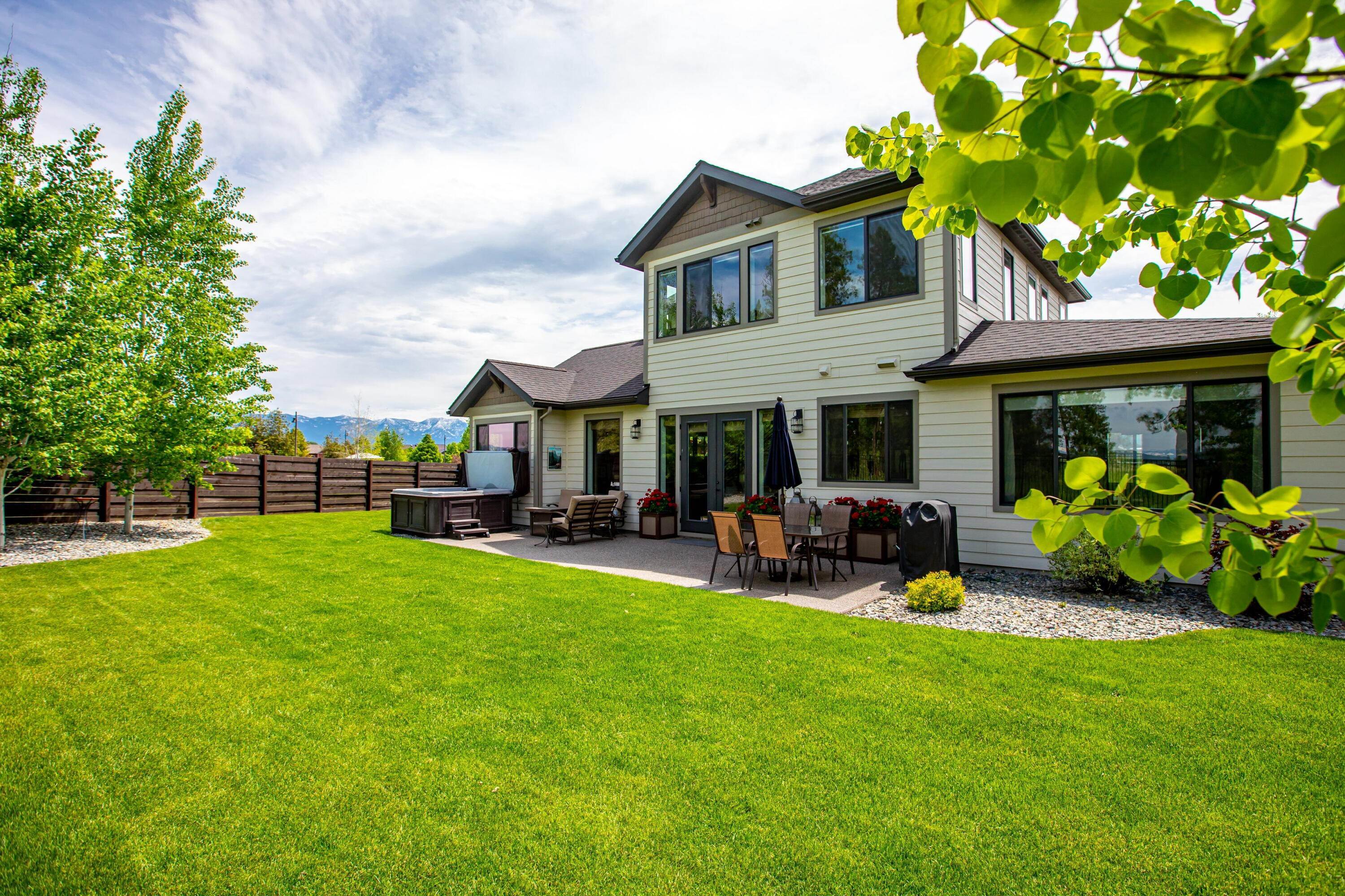13. Single Family Homes for Sale at 124 Antler Peak Lane, Kalispell, Montana 59901 United States