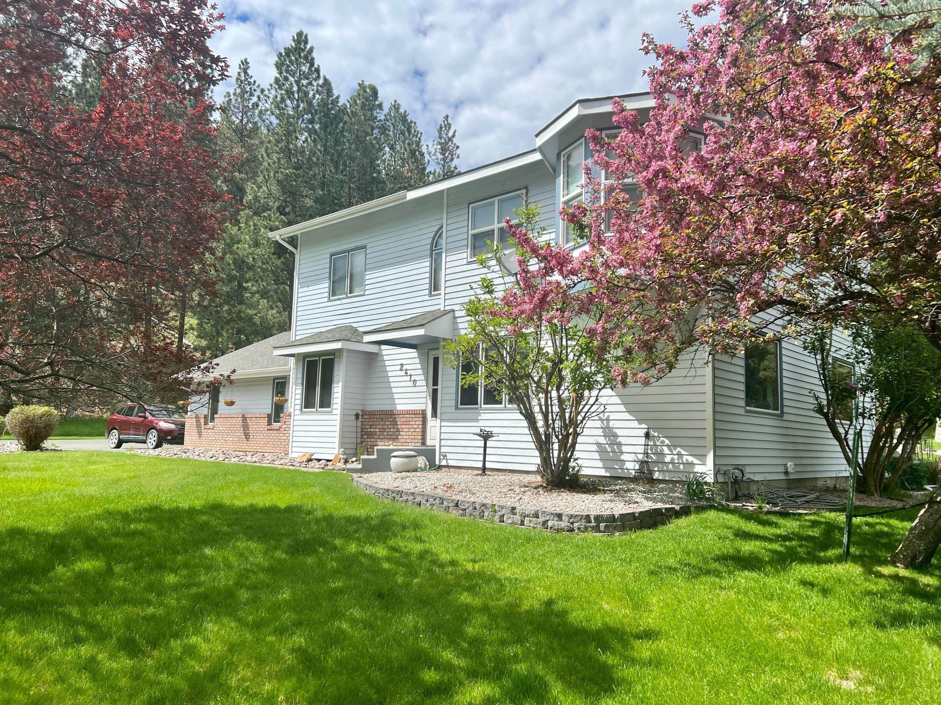 4. Single Family Homes for Sale at 2410 Clydes Dale Lane, Missoula, Montana 59804 United States