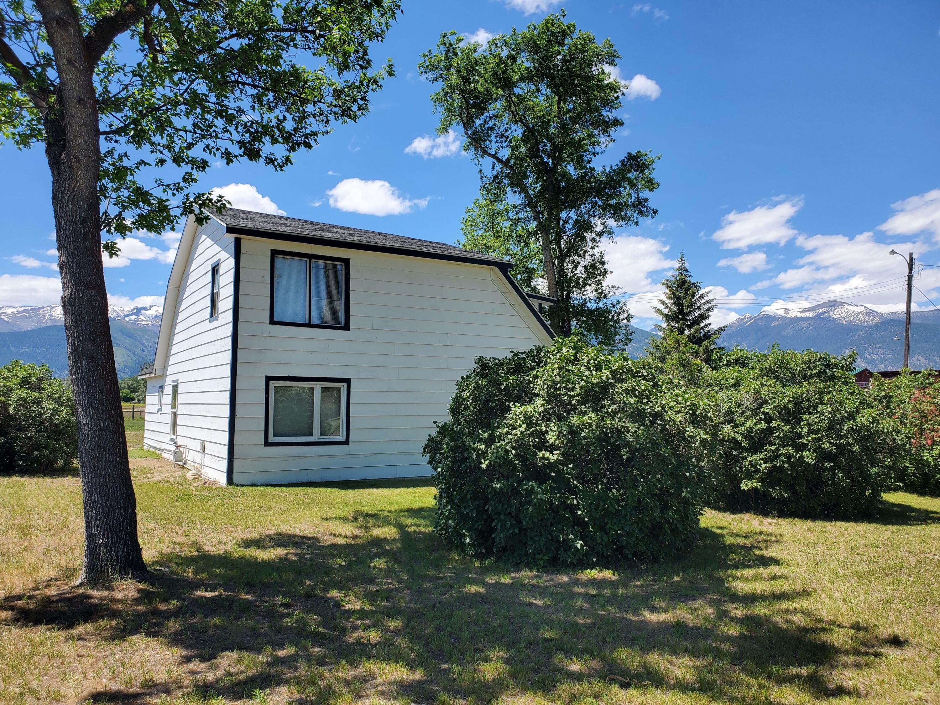 4. Single Family Homes for Sale at 2373 Meridian Road, Victor, Montana 59875 United States
