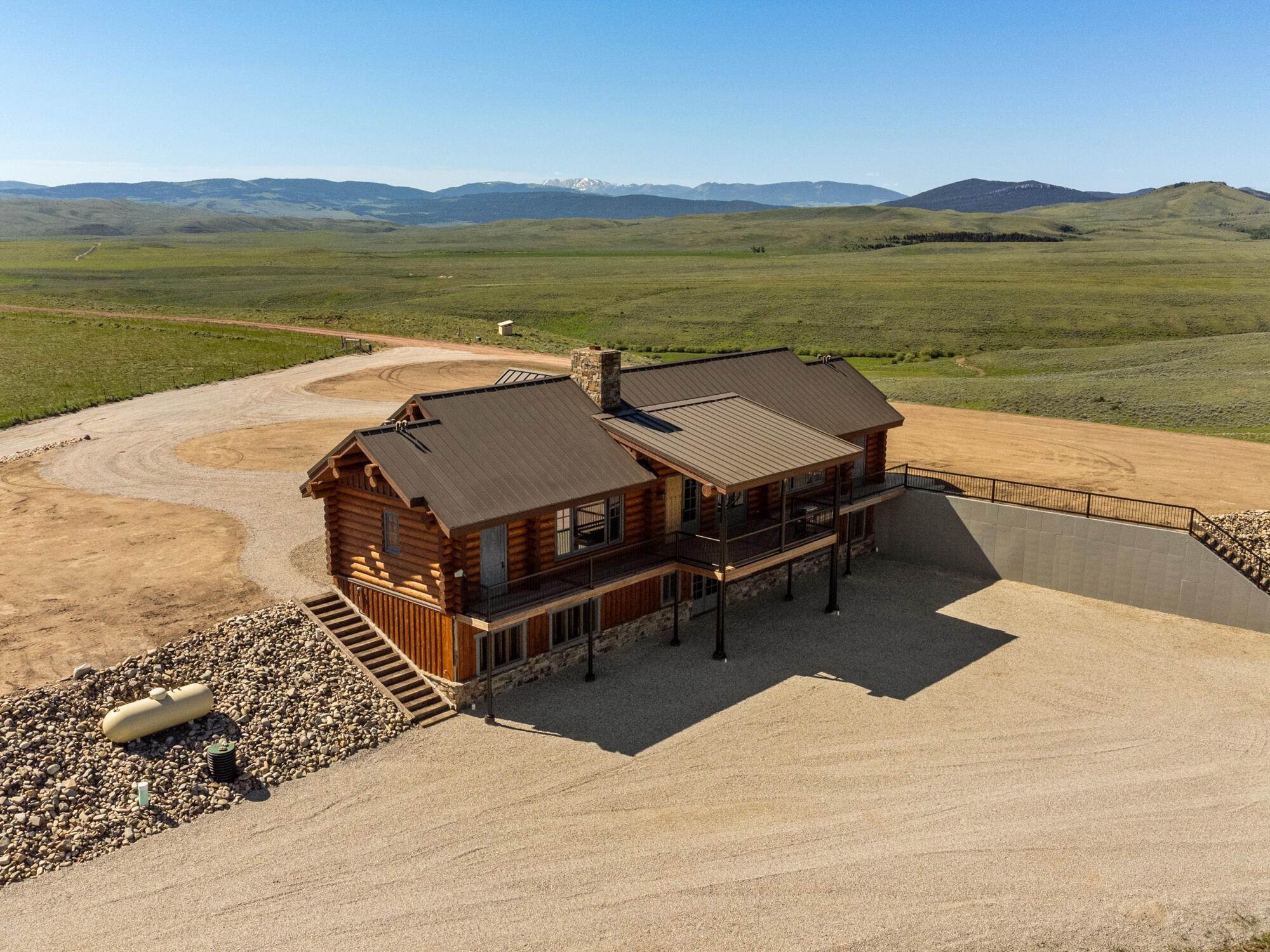 16. Single Family Homes for Sale at 235 Mike Day Drive, White Sulphur Springs, Montana 59645 United States
