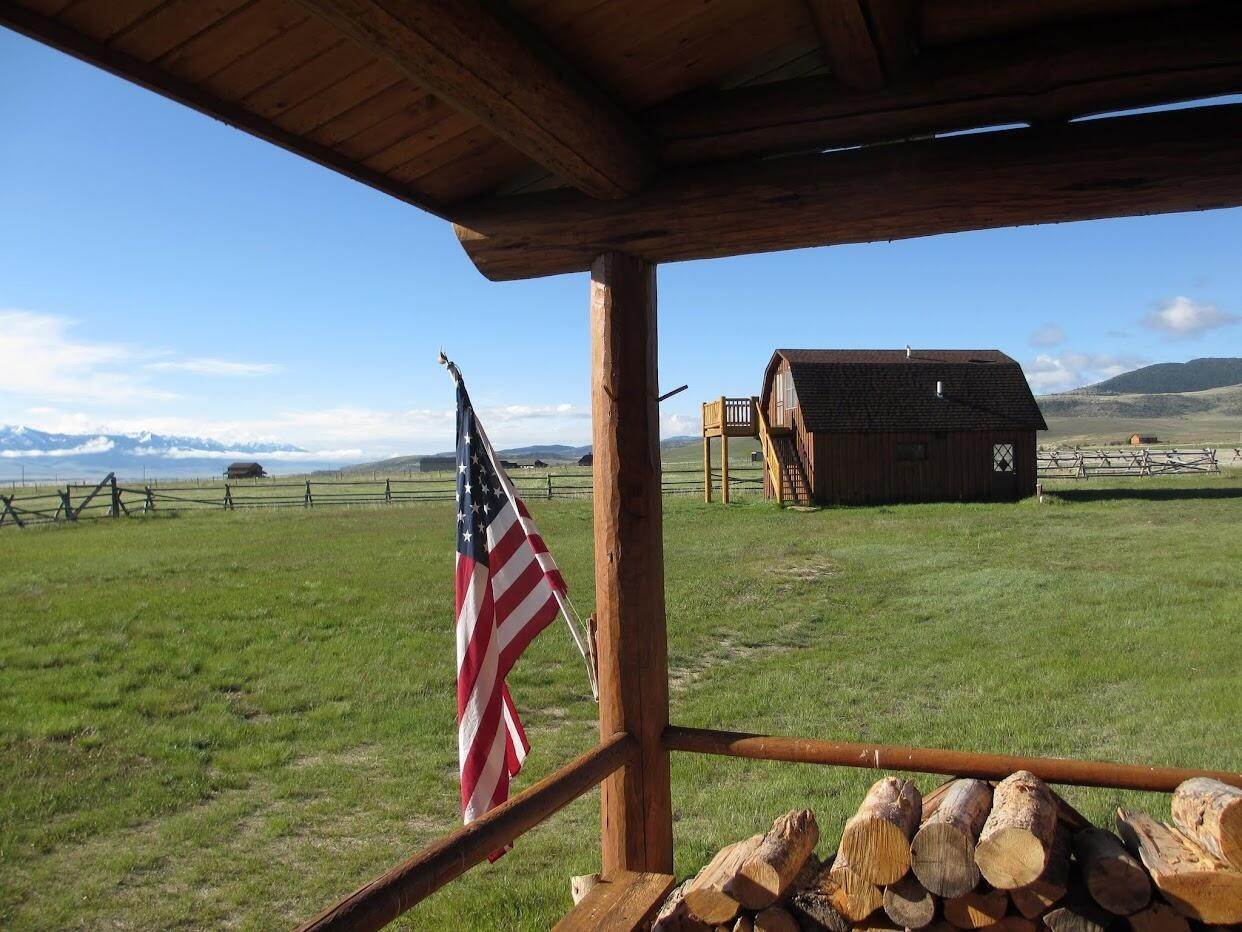 19. Single Family Homes for Sale at 49 Hayfield Loop Trail, Ennis, Montana 59729 United States