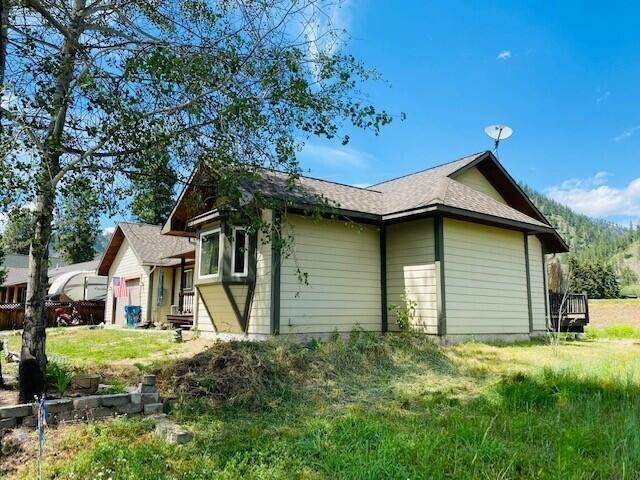 8. Single Family Homes for Sale at 282 Clark Fork Drive, Superior, Montana 59872 United States