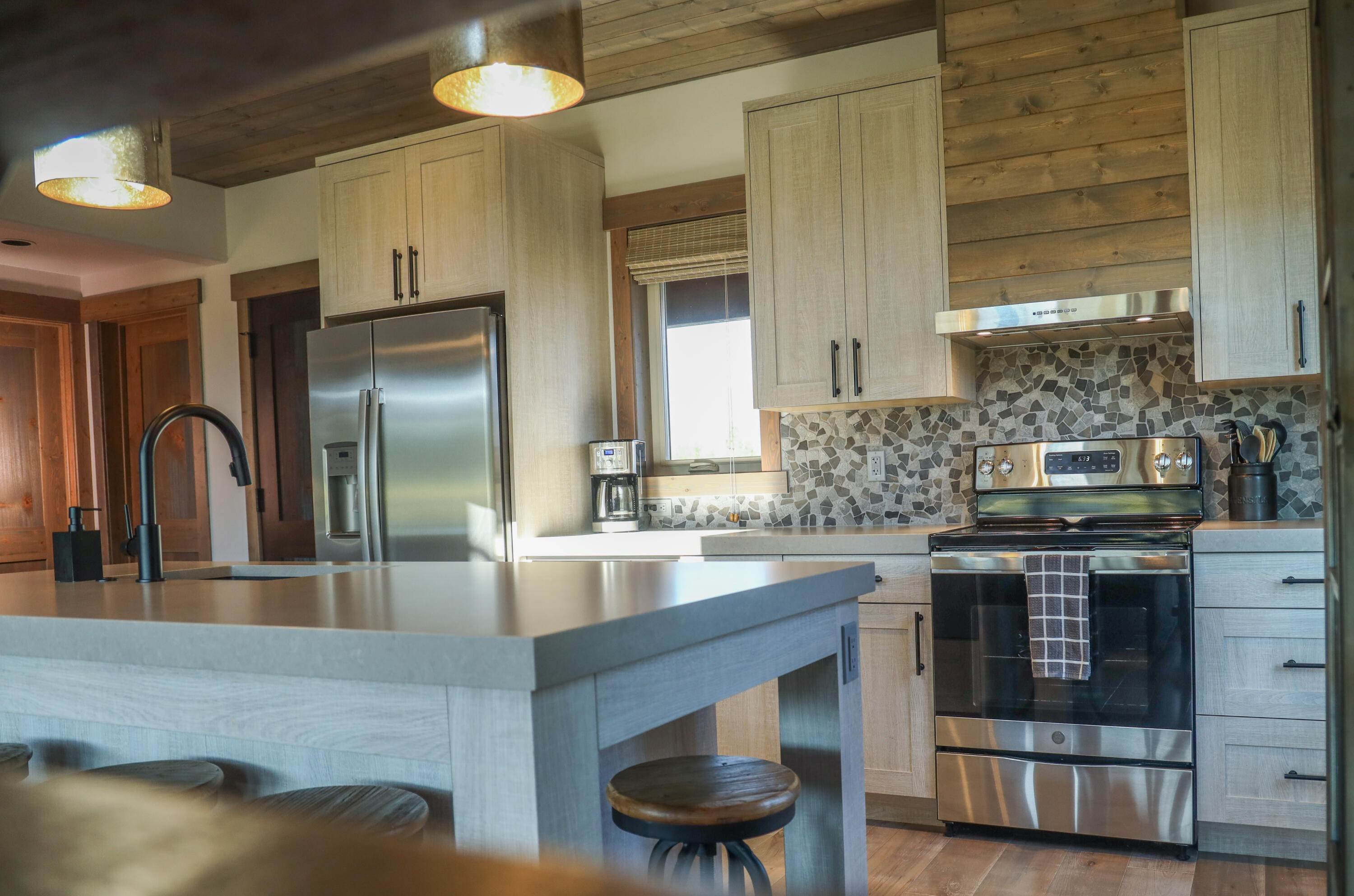 18. Single Family Homes for Sale at 30 Haflinger Cottage Way, Eureka, Montana 59917 United States