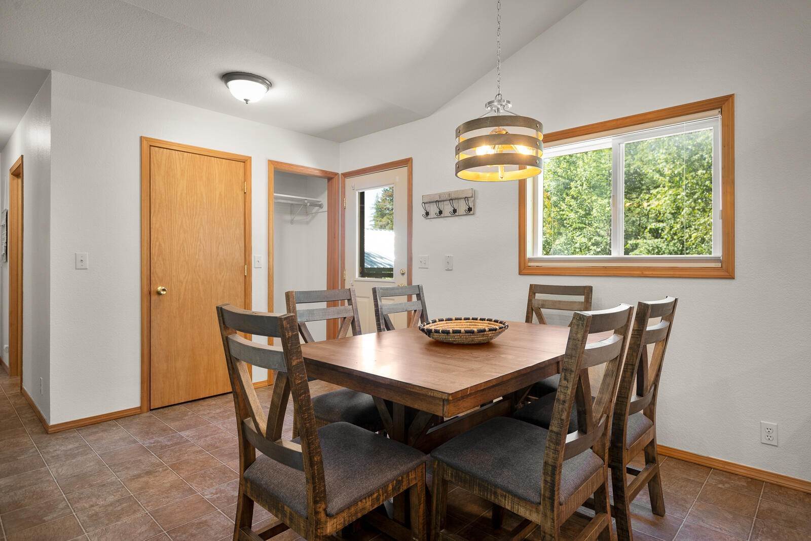 13. Single Family Homes for Sale at 1249 Tamarack Lane, Columbia Falls, Montana 59912 United States