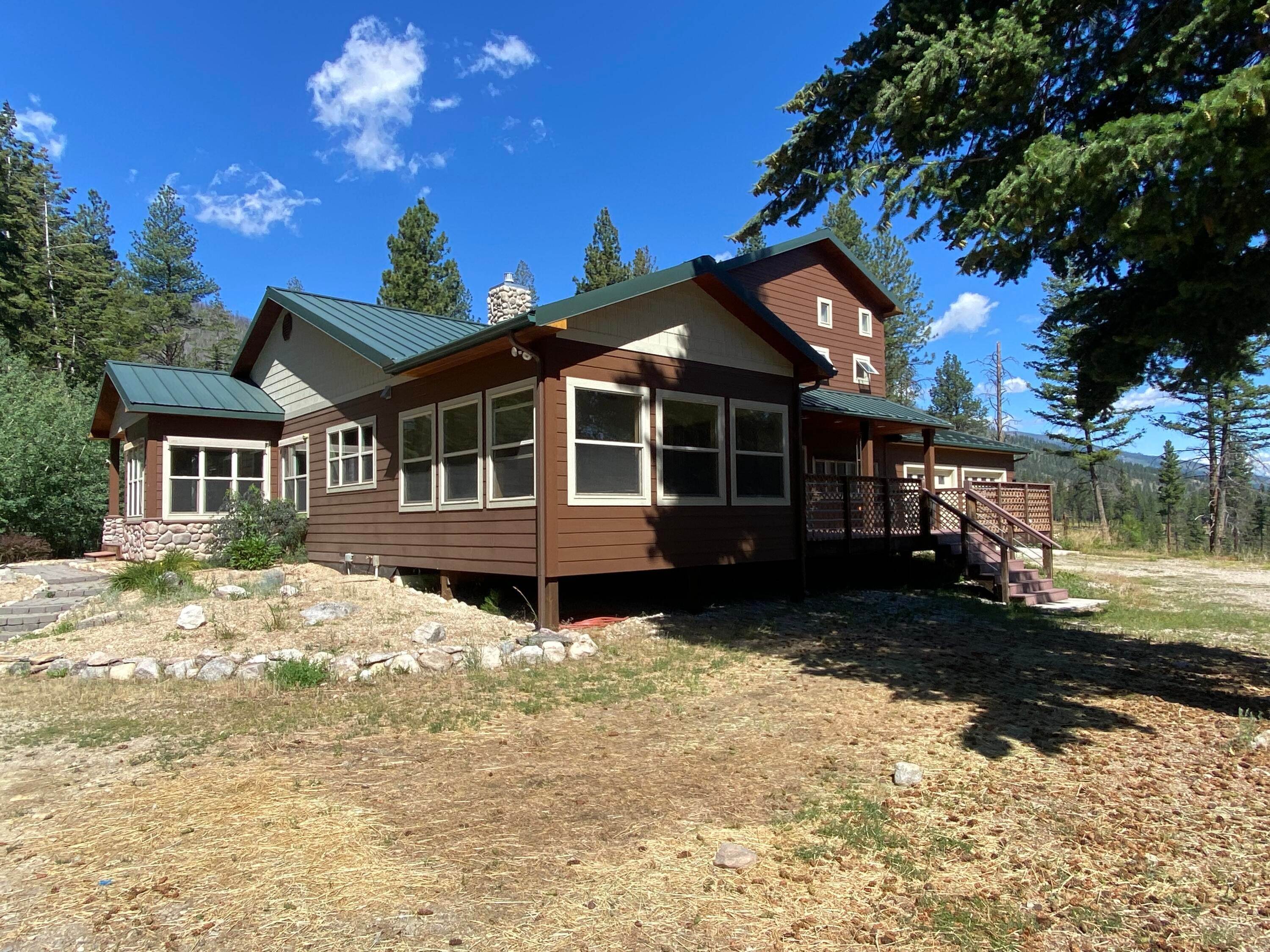 5. Single Family Homes for Sale at 406 Roaring Lion Road, Hamilton, Montana 59840 United States