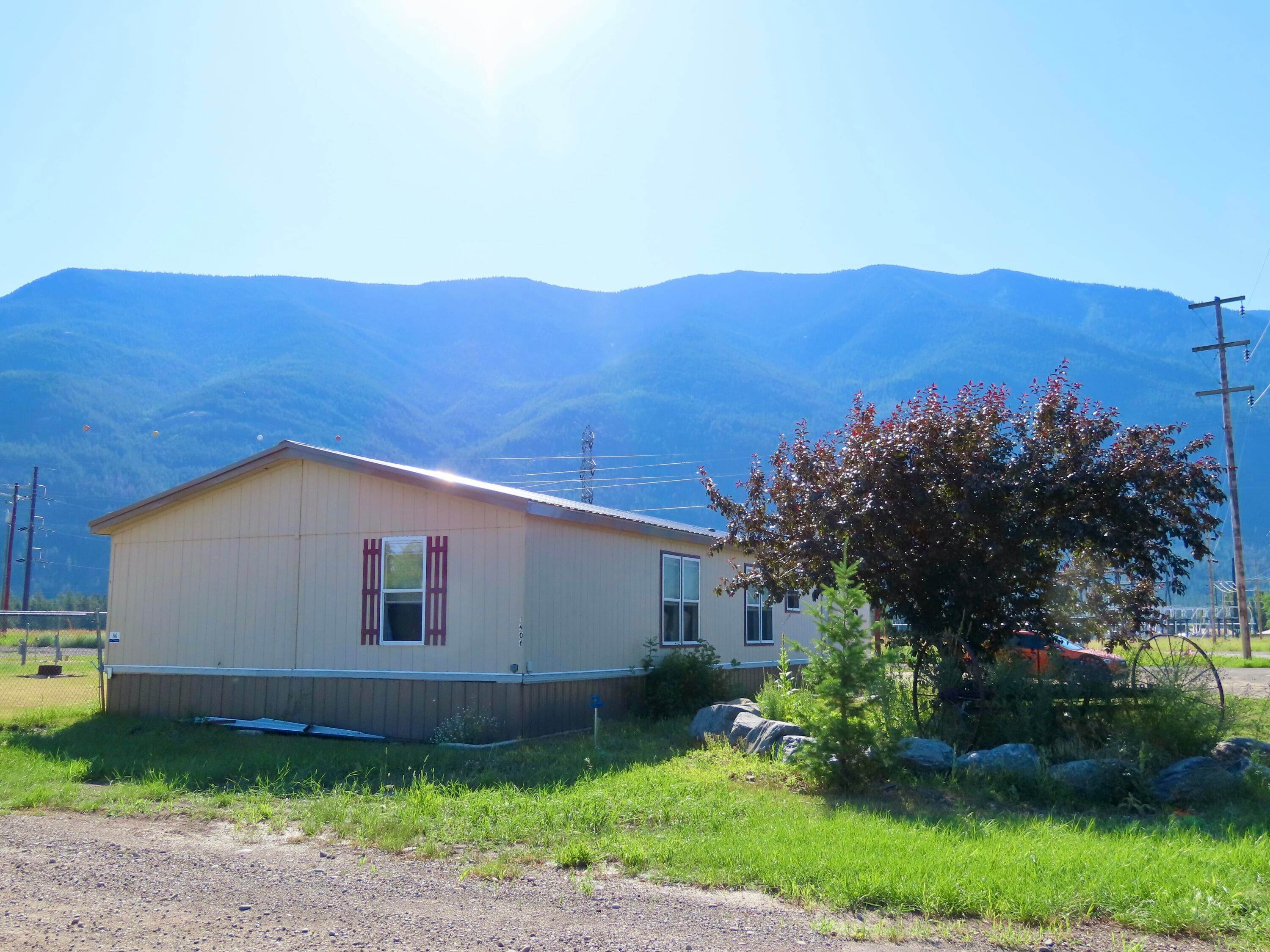 6. Single Family Homes for Sale at 320 Mountain Avenue, Columbia Falls, Montana 59912 United States