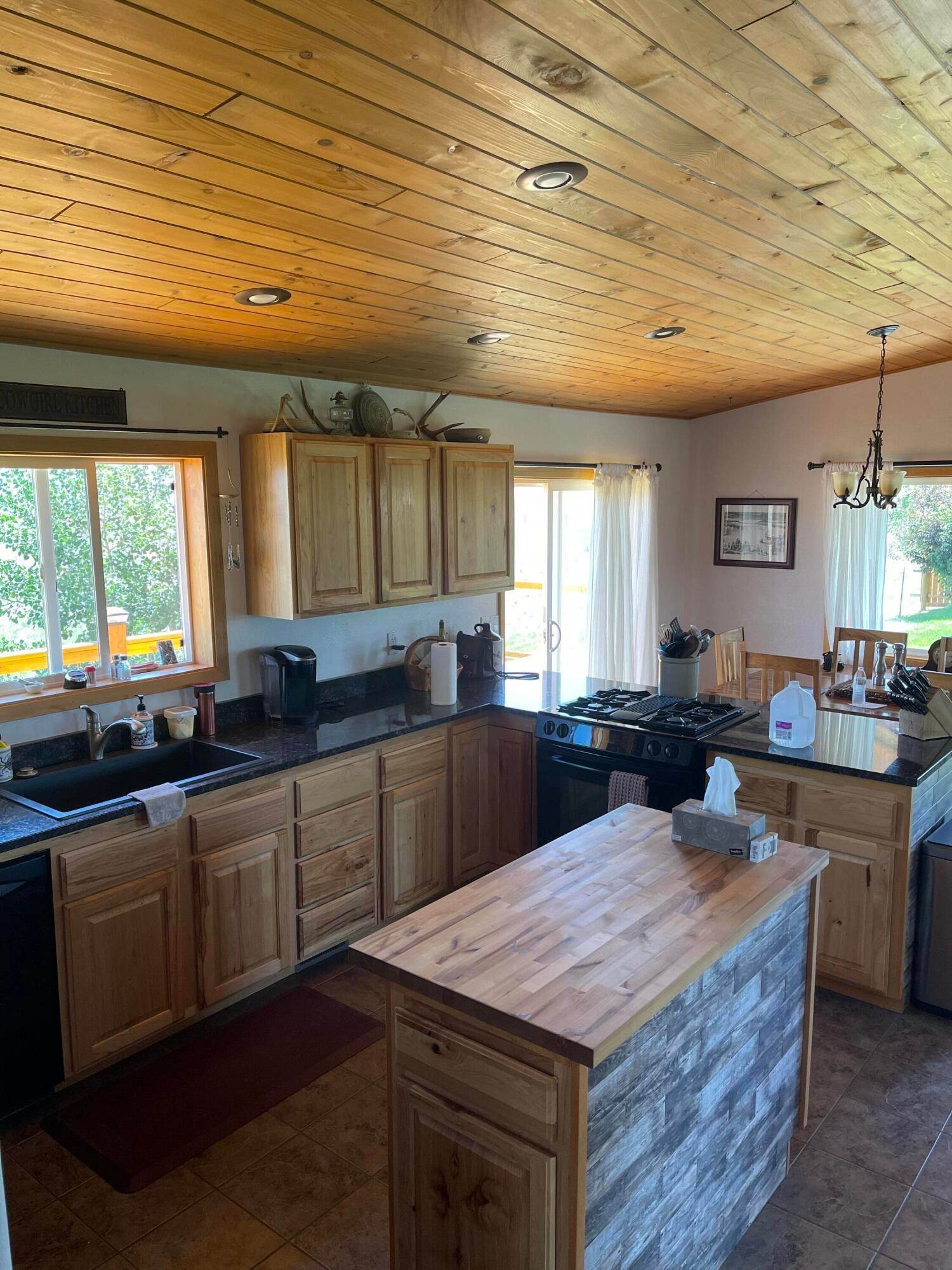 5. Single Family Homes for Sale at 28 Sugarloaf Road, Whitehall, Montana 59759 United States
