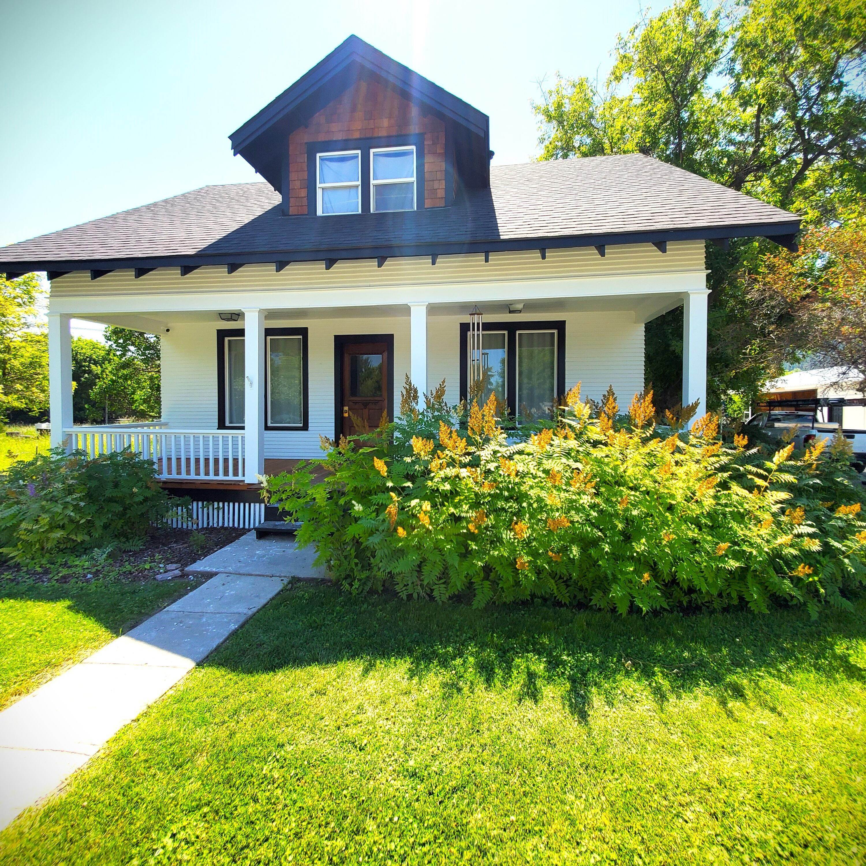 Single Family Homes for Sale at 724 Sunnyside Drive, Kalispell, Montana 59901 United States