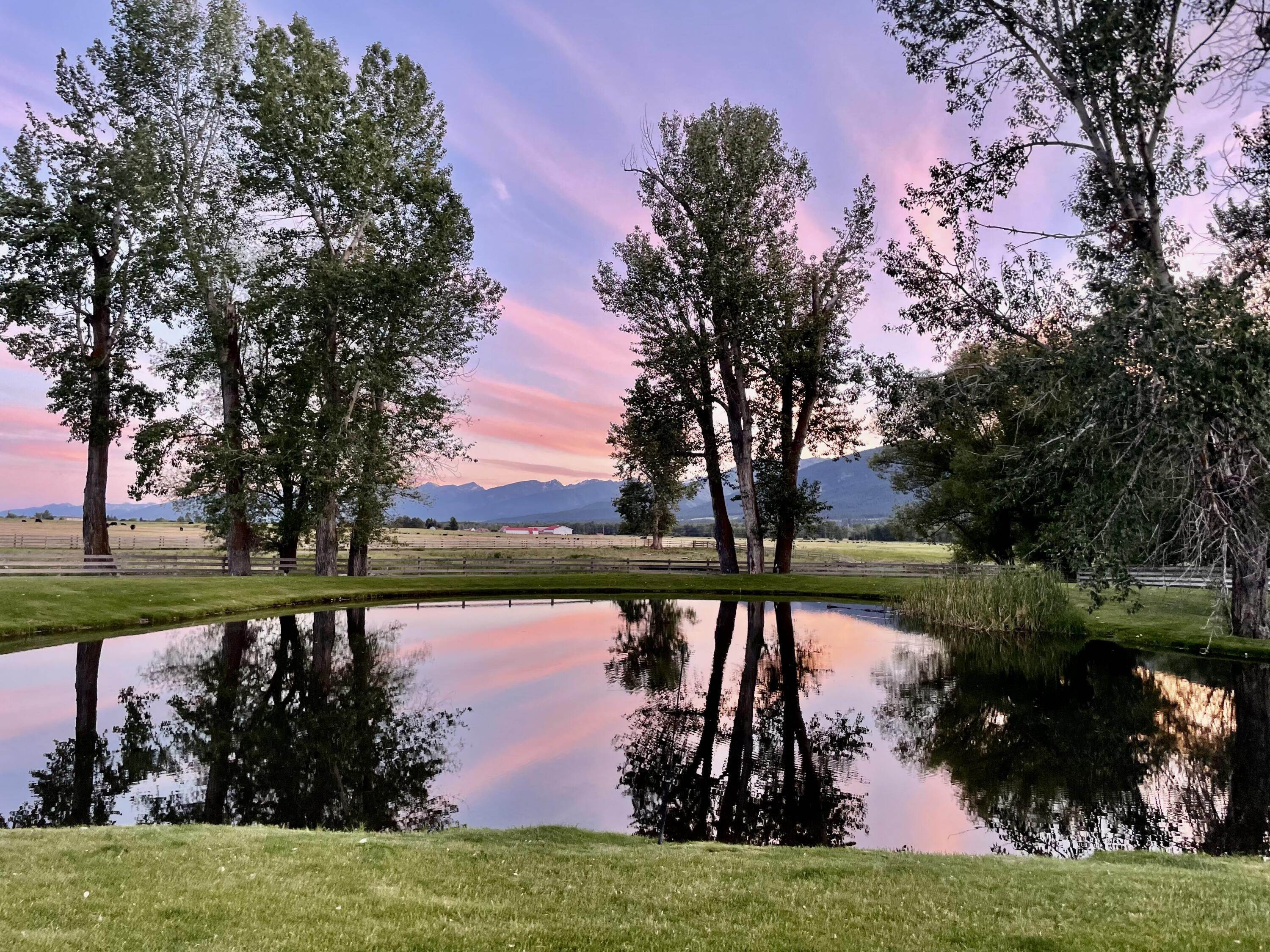 7. Single Family Homes for Sale at 4001/4003 Wildfowl Lane, Stevensville, Montana 59870 United States