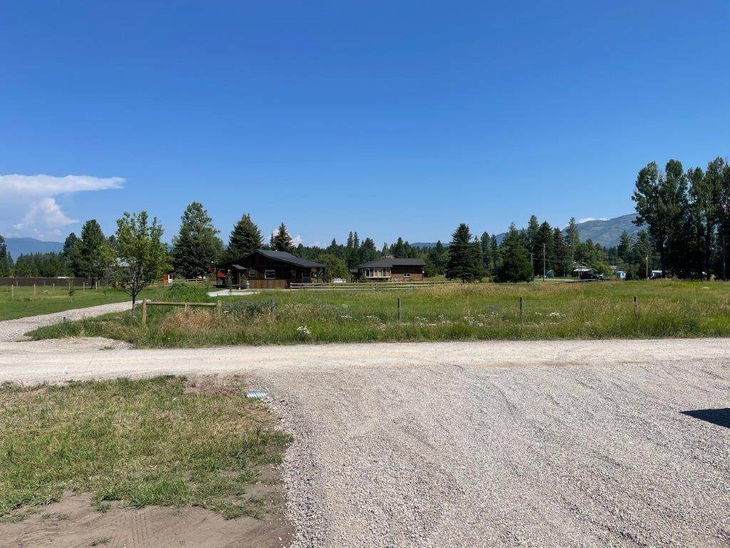 19. Single Family Homes for Sale at 18 Jackson Hill Trail, Columbia Falls, Montana 59912 United States