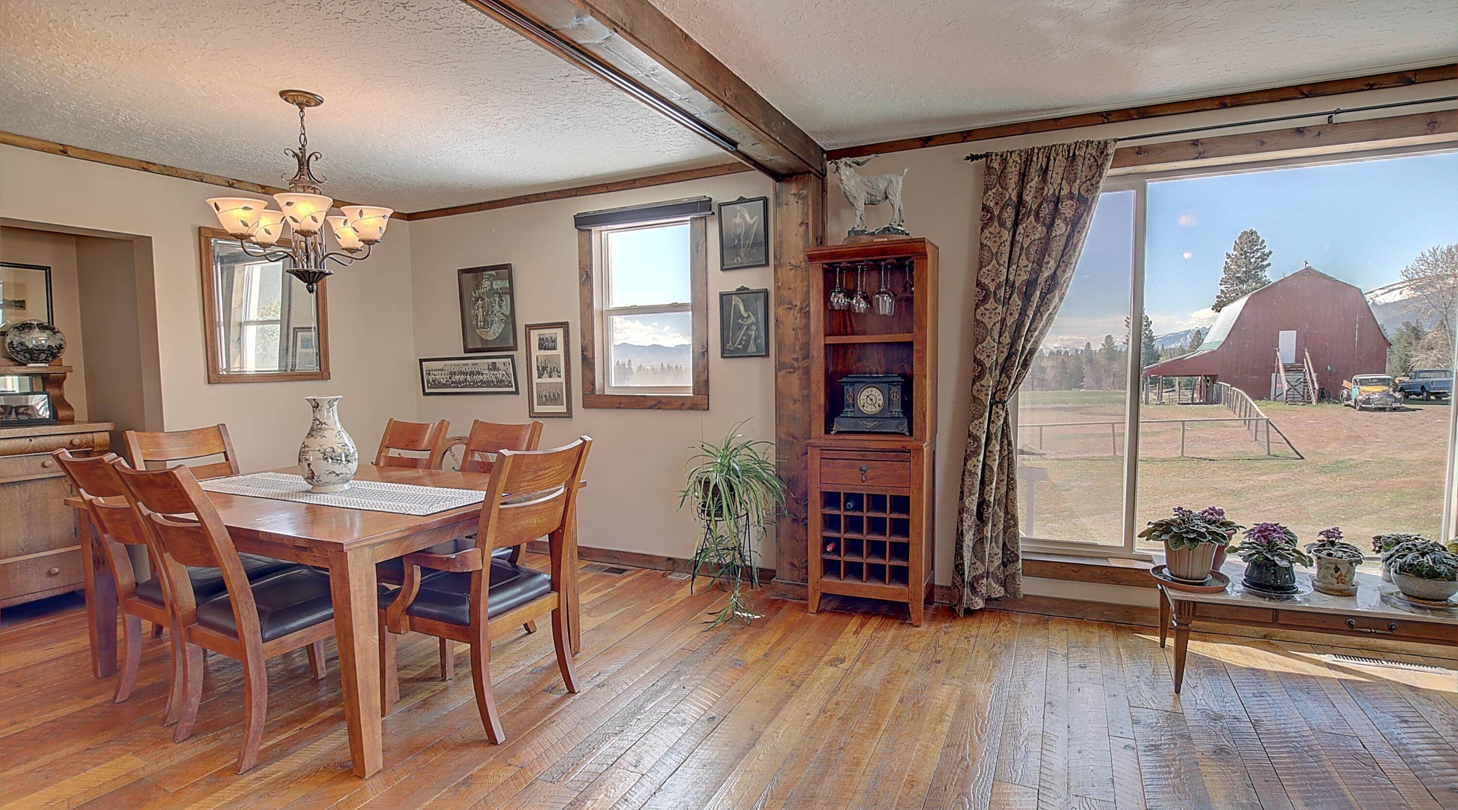 17. Single Family Homes for Sale at 894 Pheasant Run, Hamilton, Montana 59840 United States