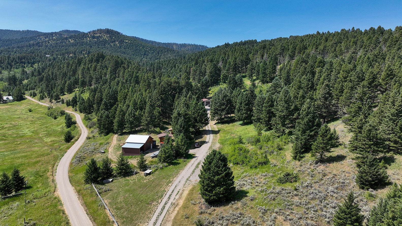 18. Single Family Homes for Sale at 1797 Skunk Creek Road, Bozeman, Montana 59715 United States
