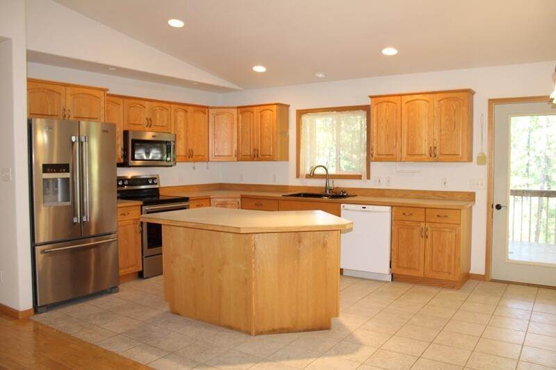 6. Single Family Homes for Sale at 3 Peregrine Lane, Thompson Falls, Montana 59873 United States